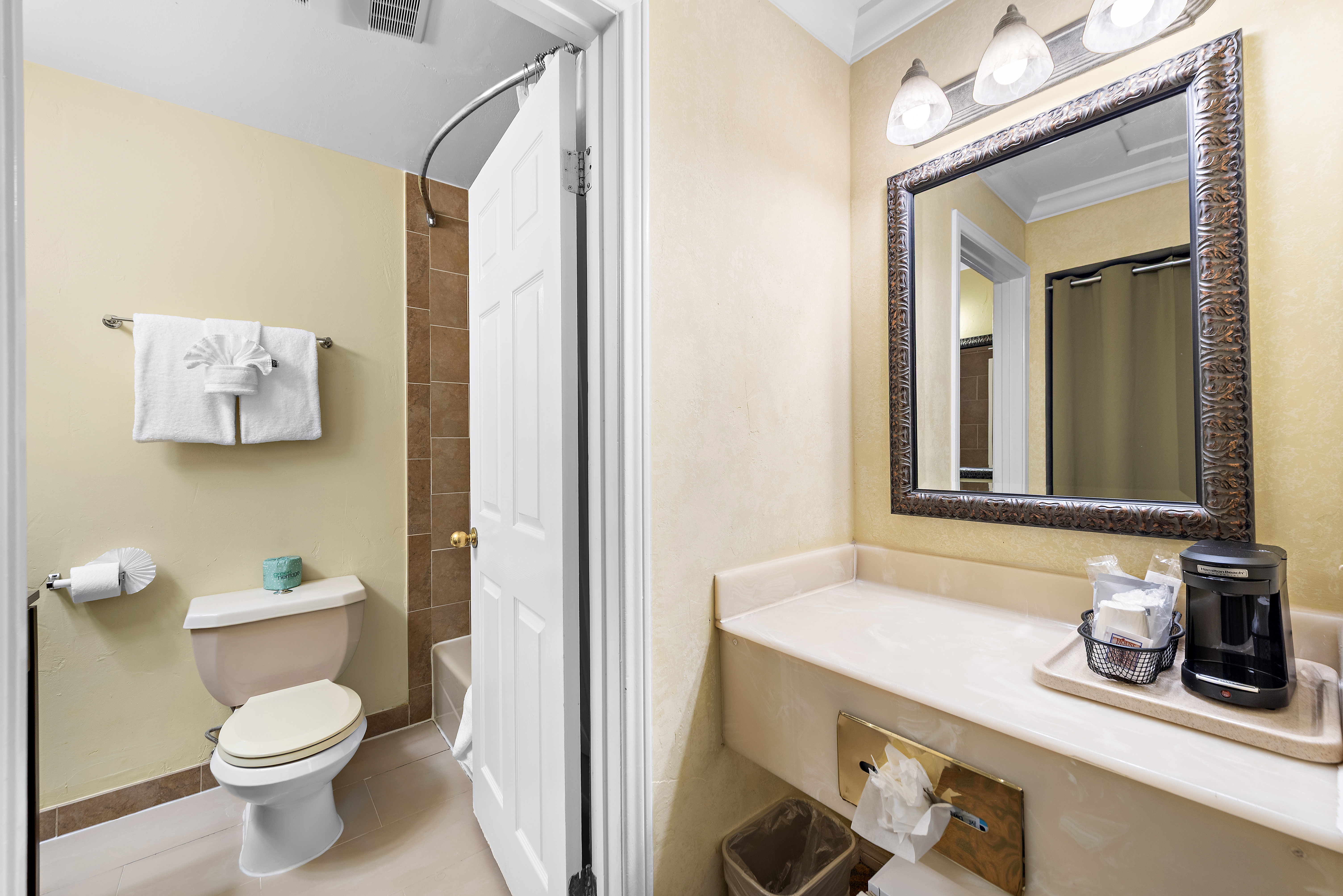 Single Deluxe King Bed