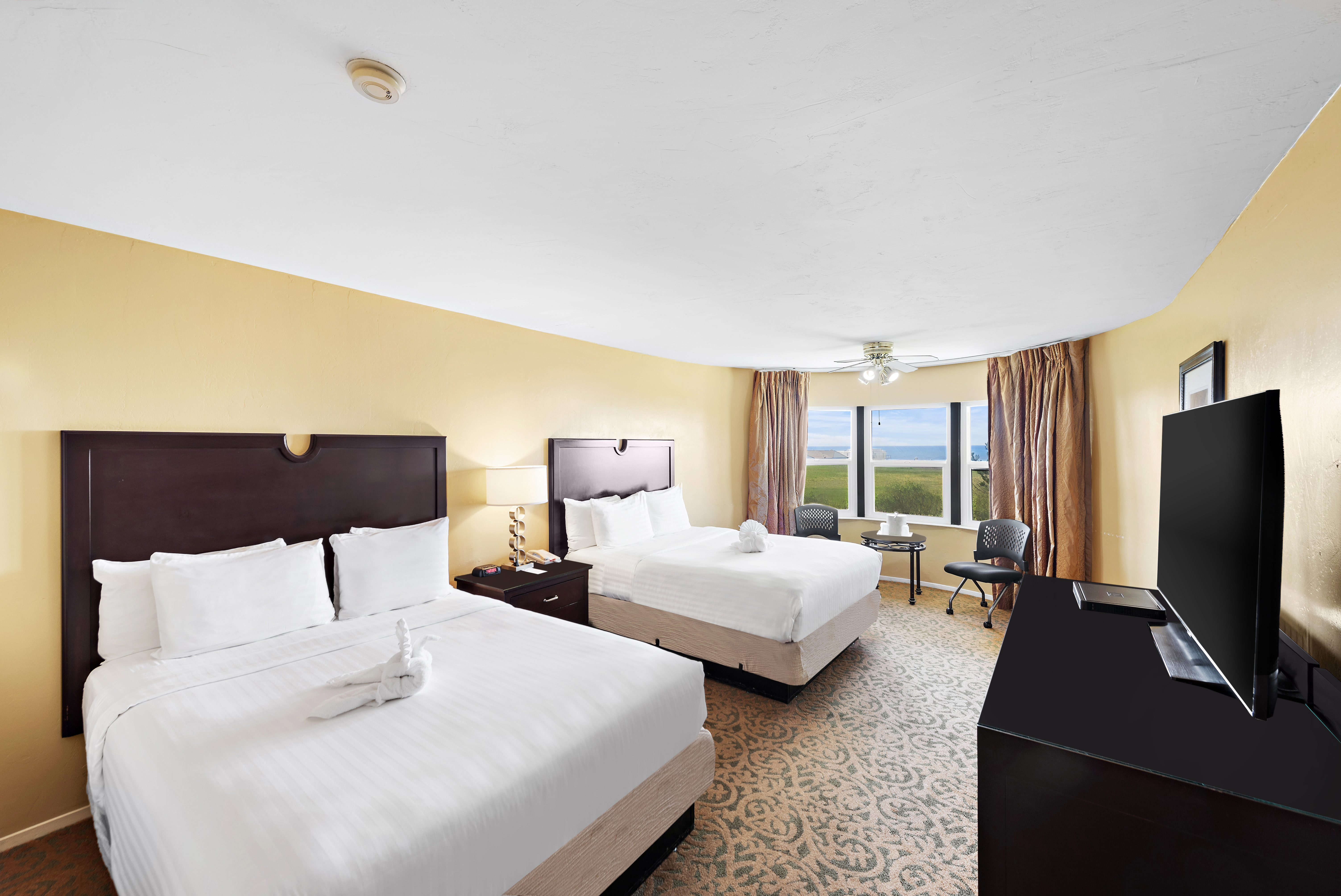 Double or Twin Two Queen Beds