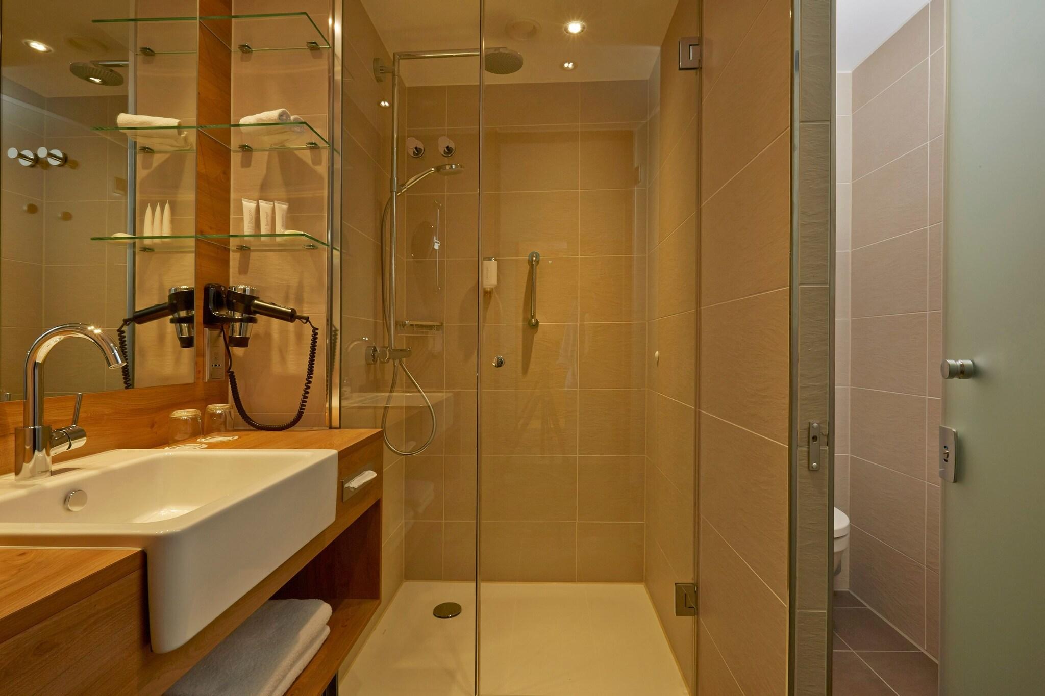 Double Deluxe Two Beds