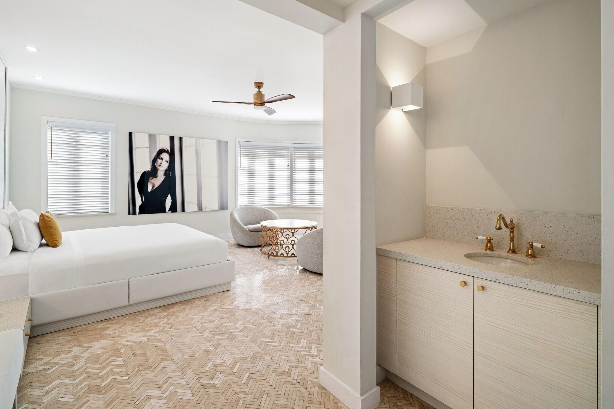 Junior Suite King Size Bed