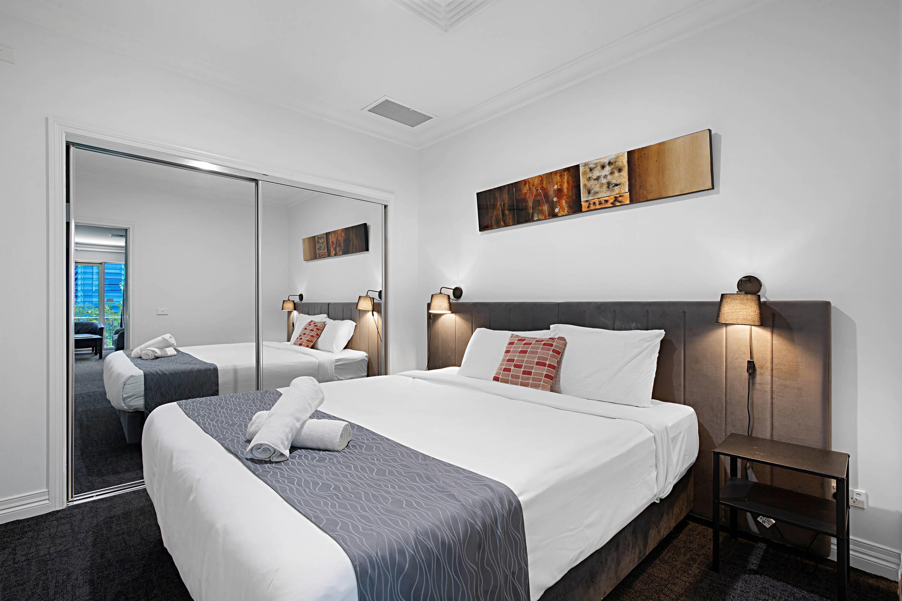 Apartment Capacity 4