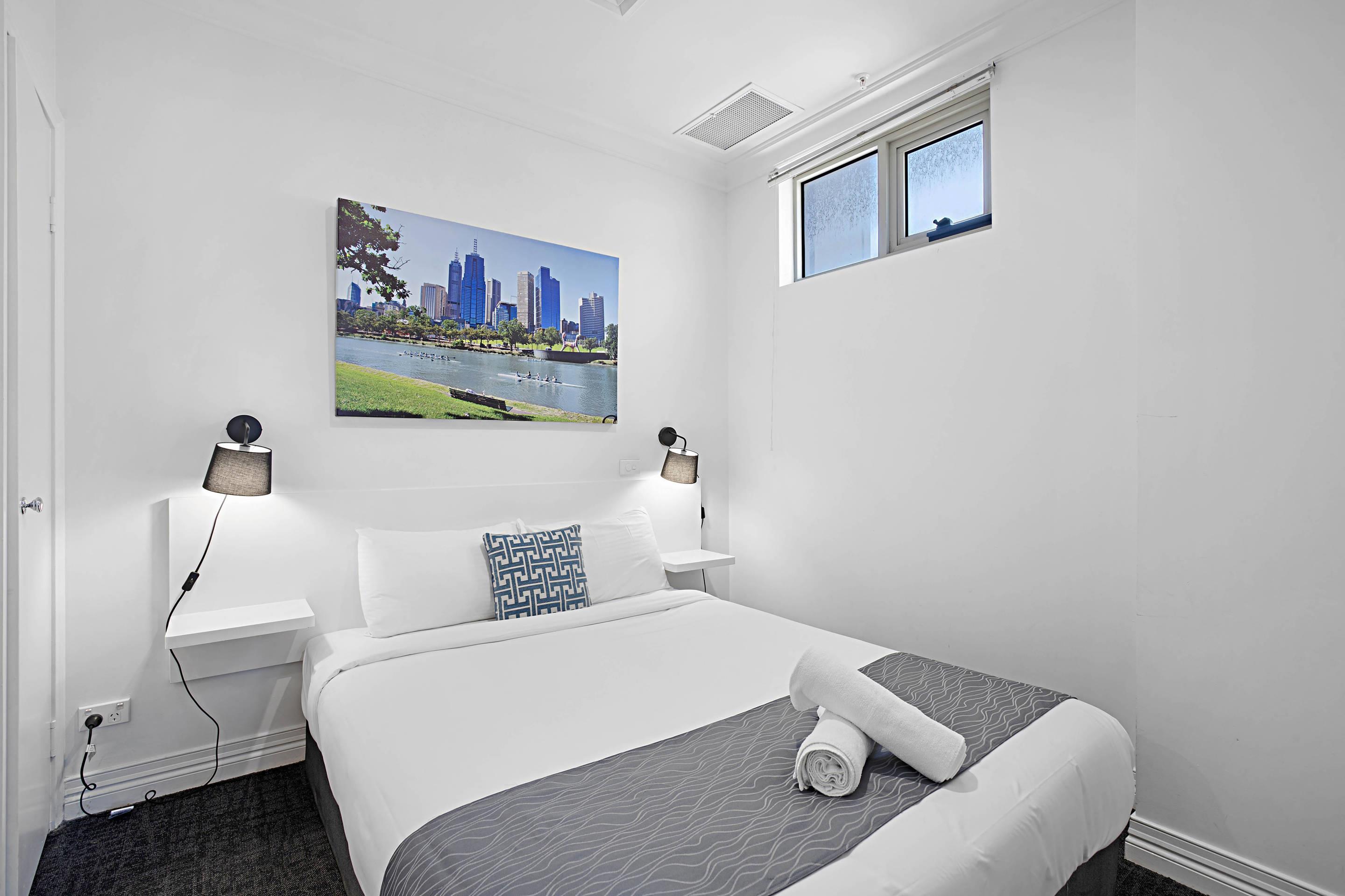 Apartment Queen Size Bed