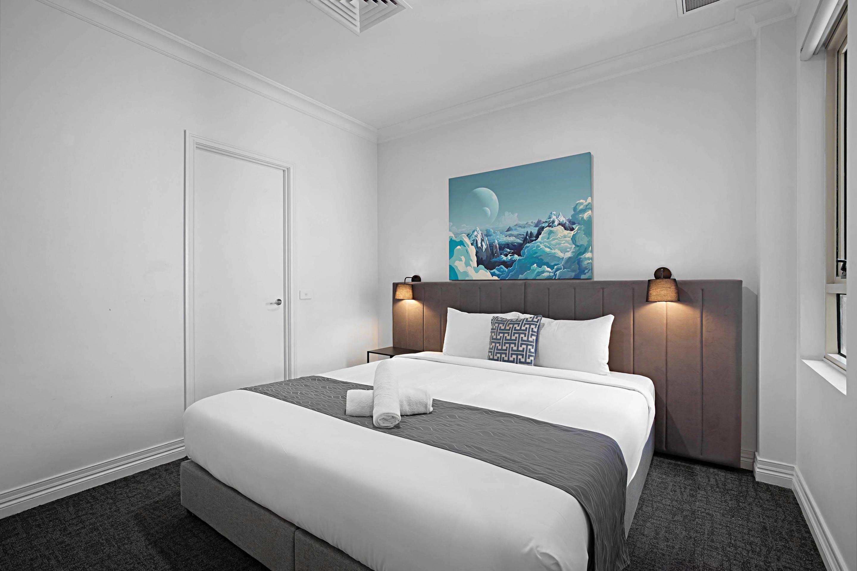 Apartment Queen Size Bed