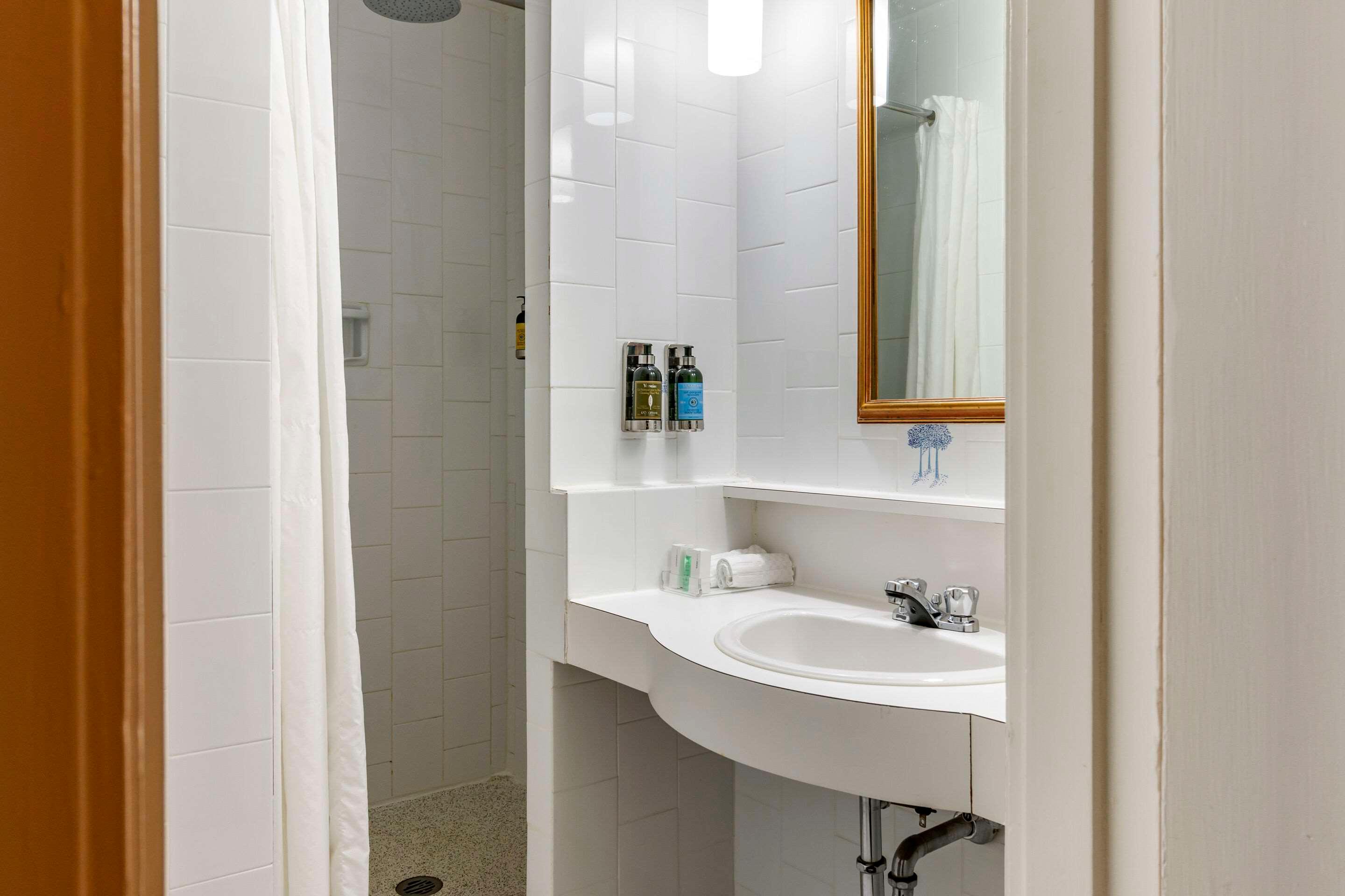 Room Two Double Beds