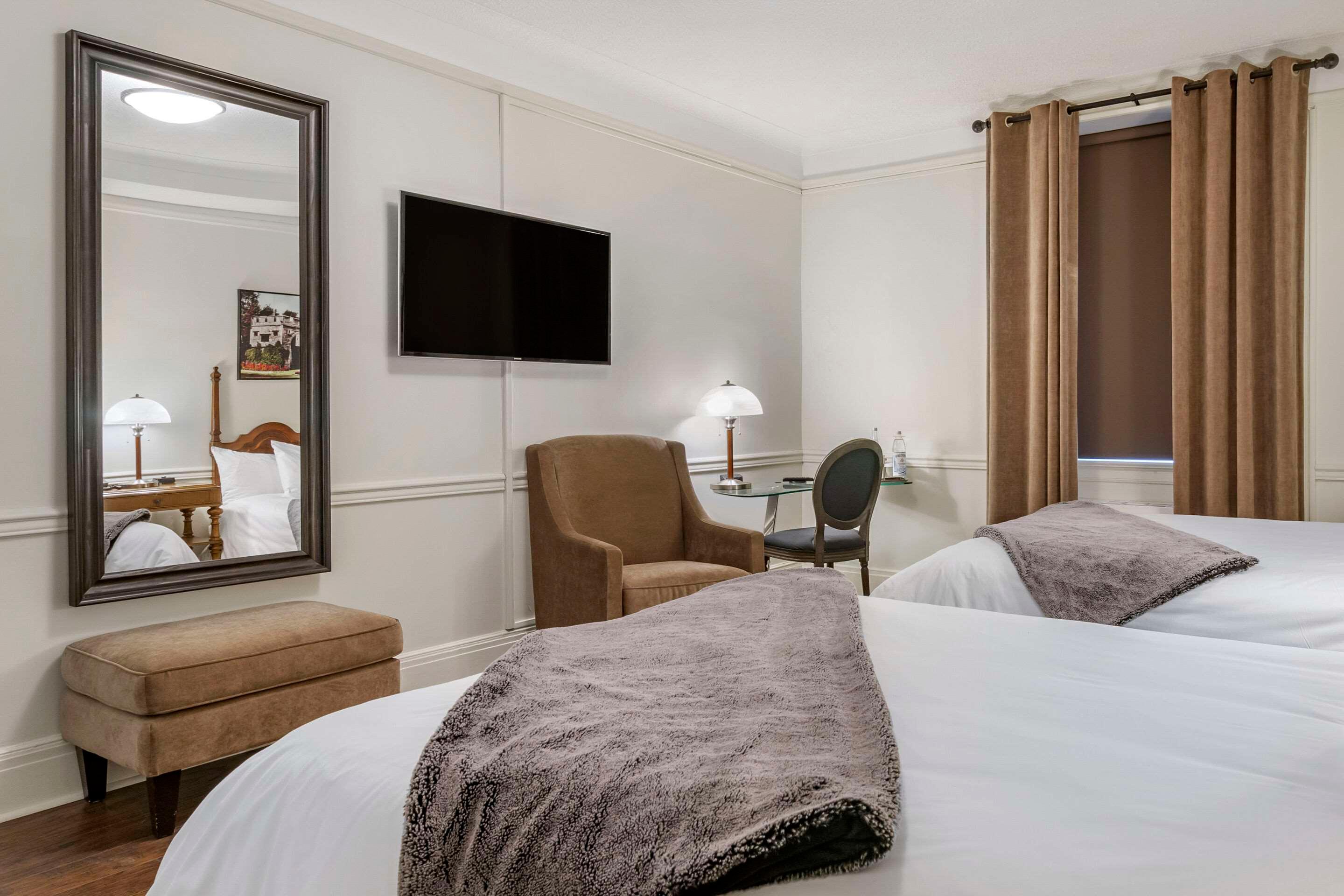 Room Two Double Beds