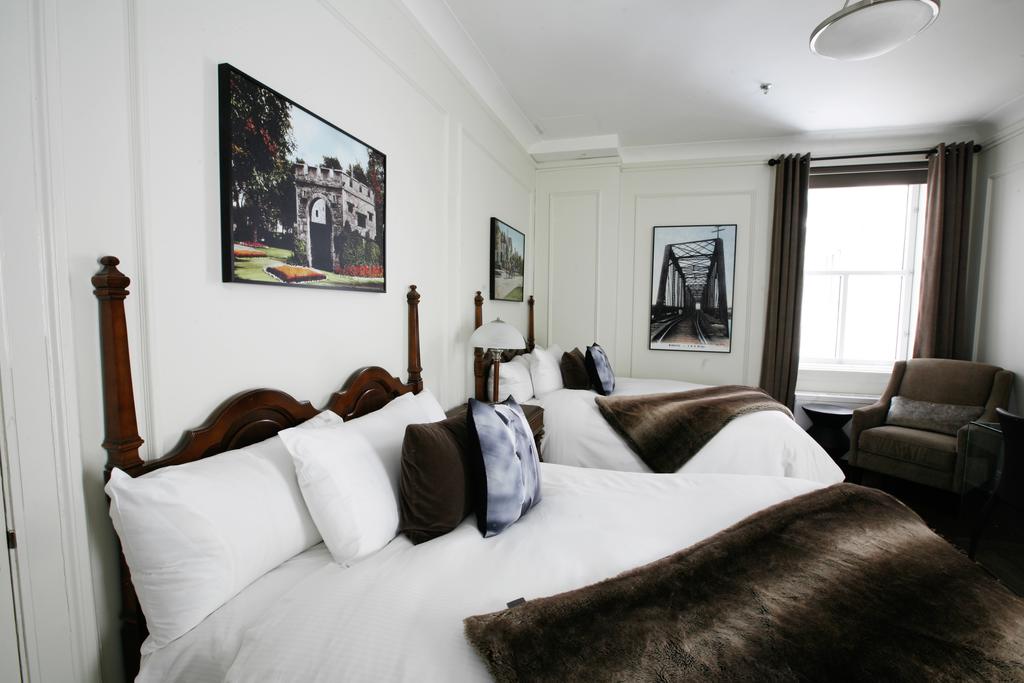 Room Two Double Beds