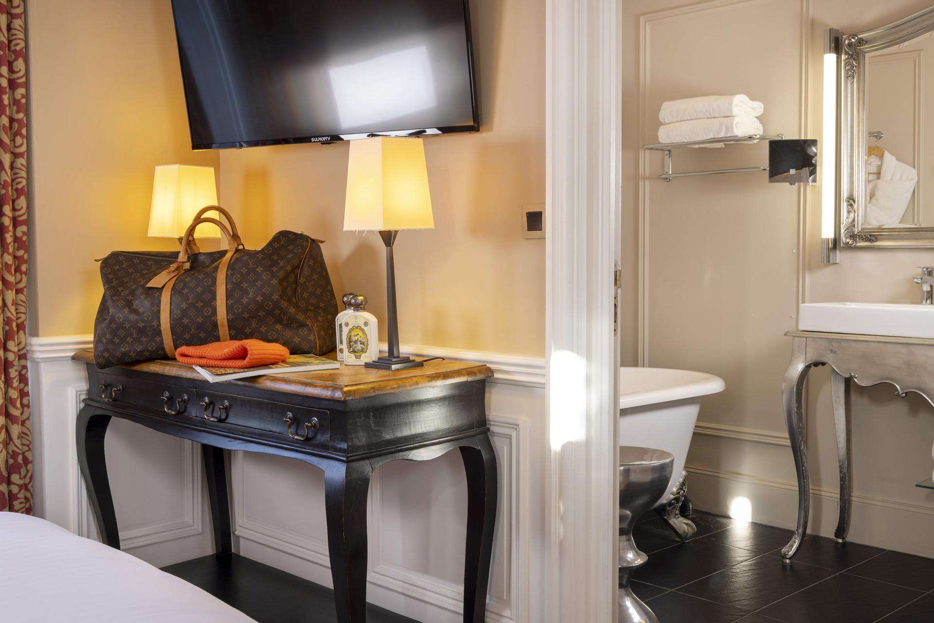 Suite Superior with Balcony