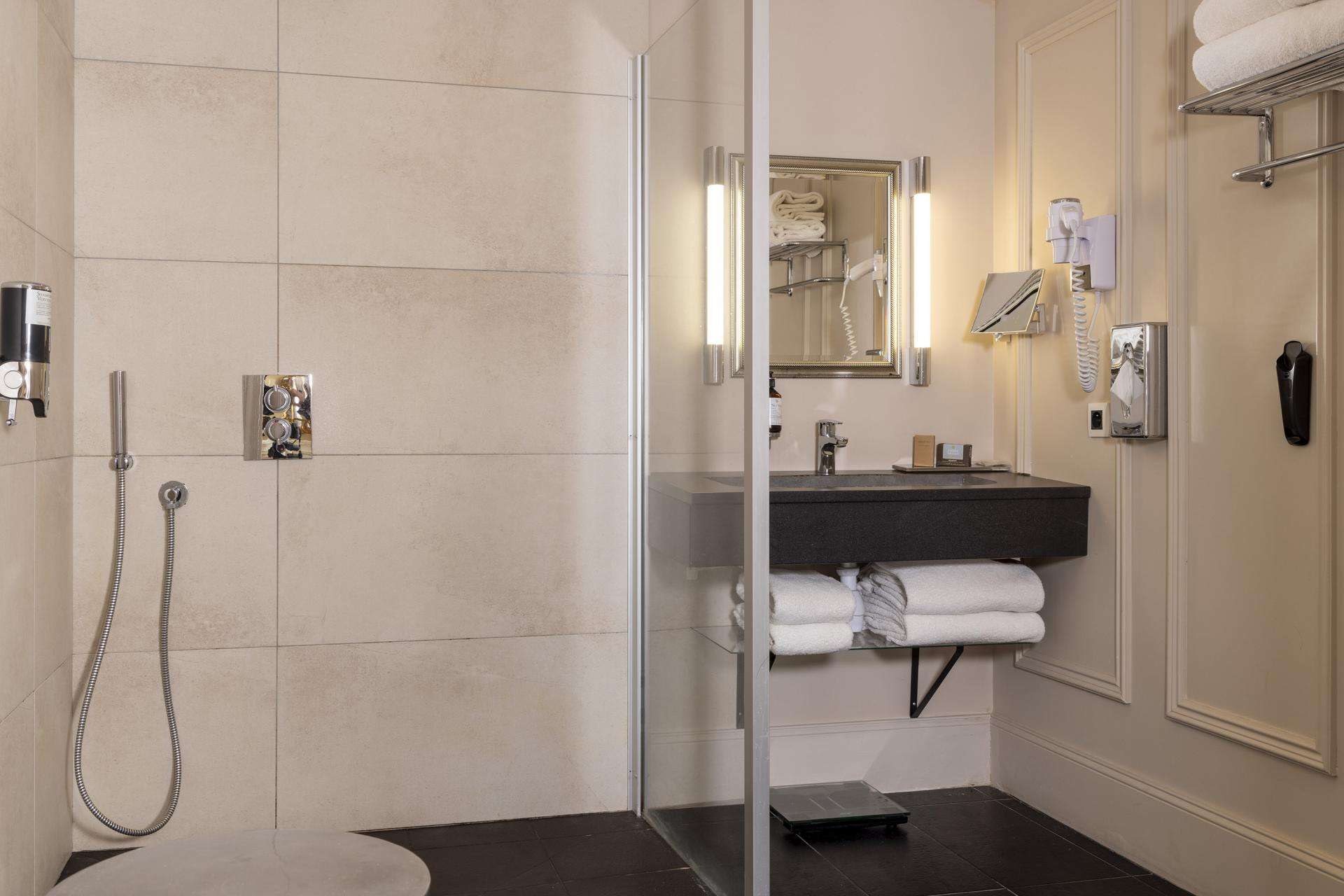 Double or Twin Deluxe