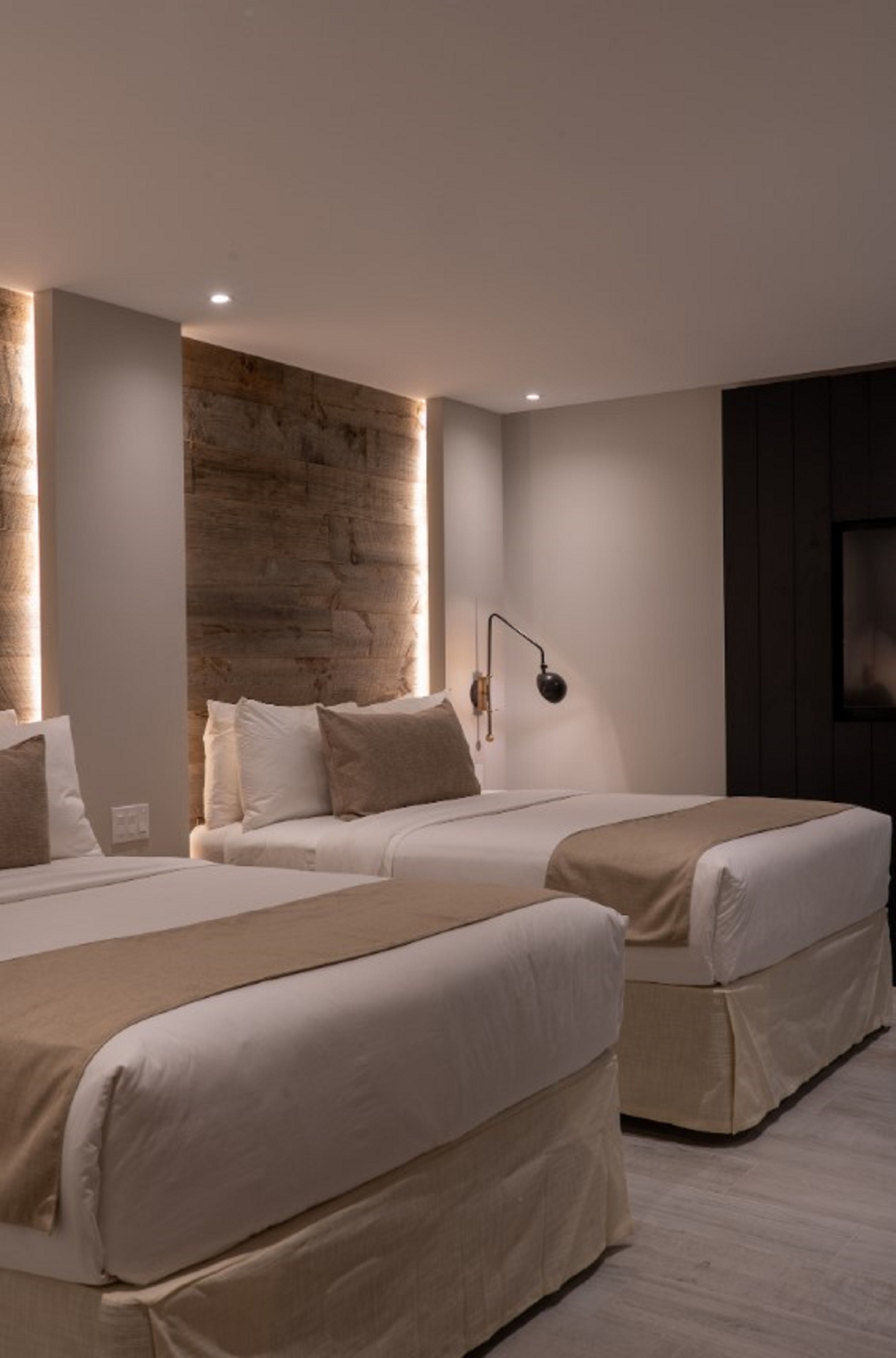 Suite Deluxe Two Queen Beds