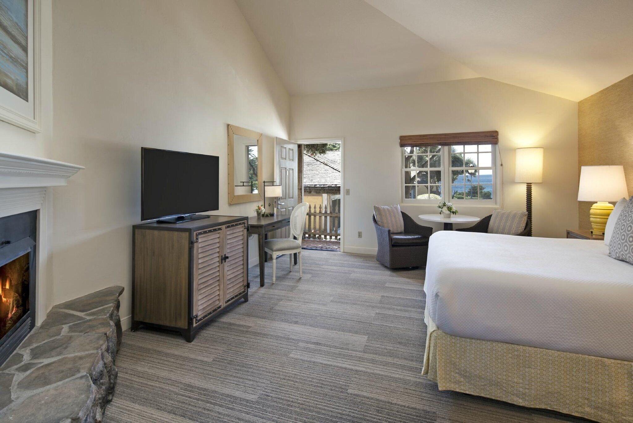 Double Queen Size Bed