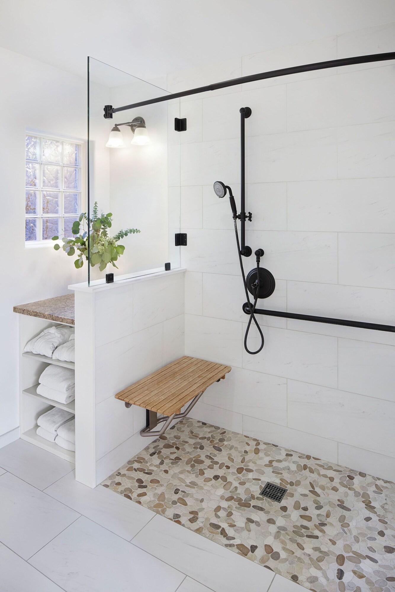 Double Deluxe Two Queen Beds