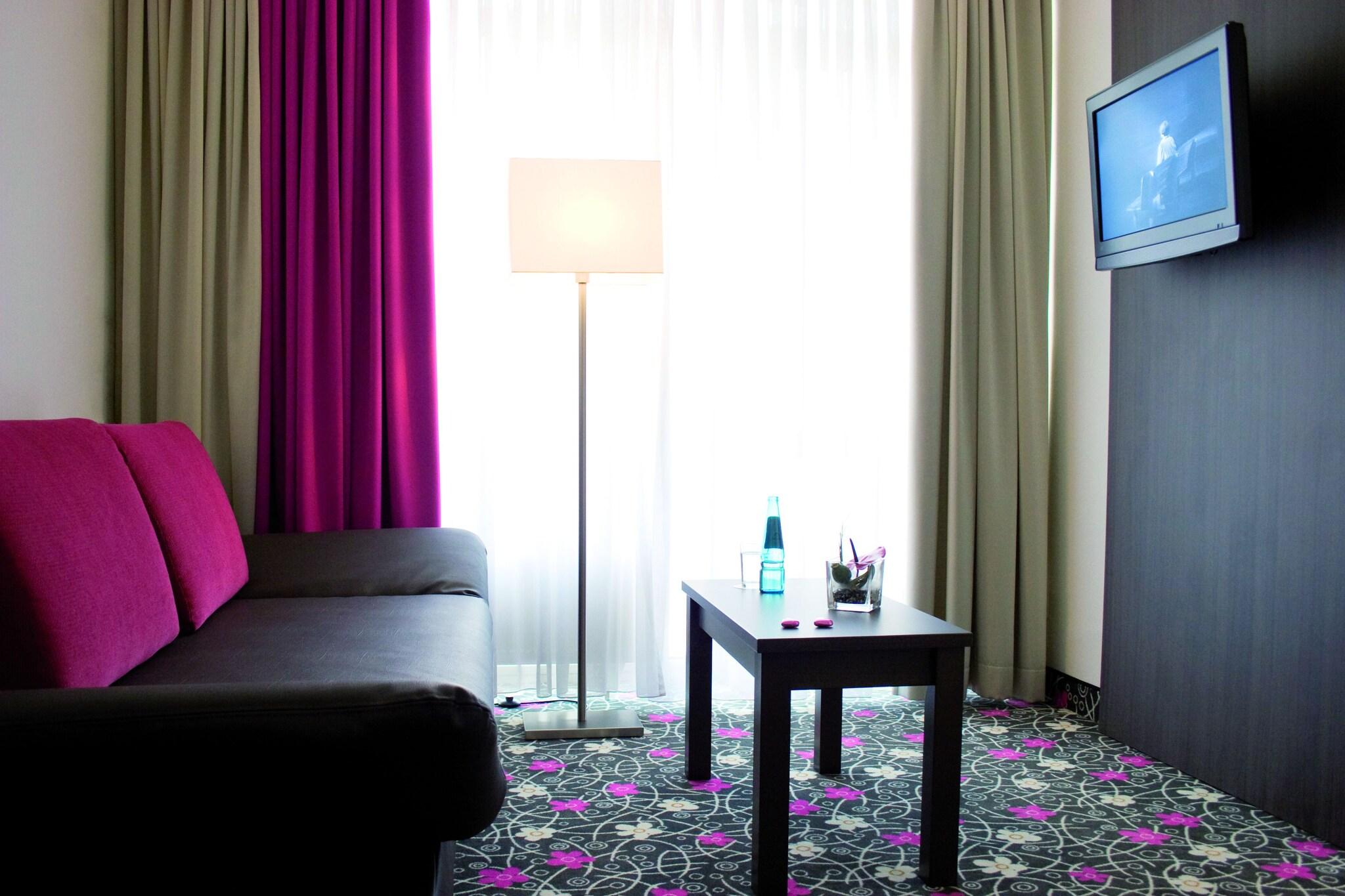 Studio King Size Bed