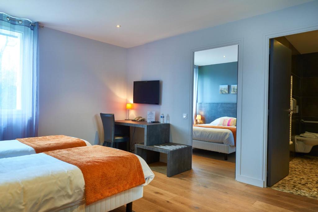 Family Room Capacity 4