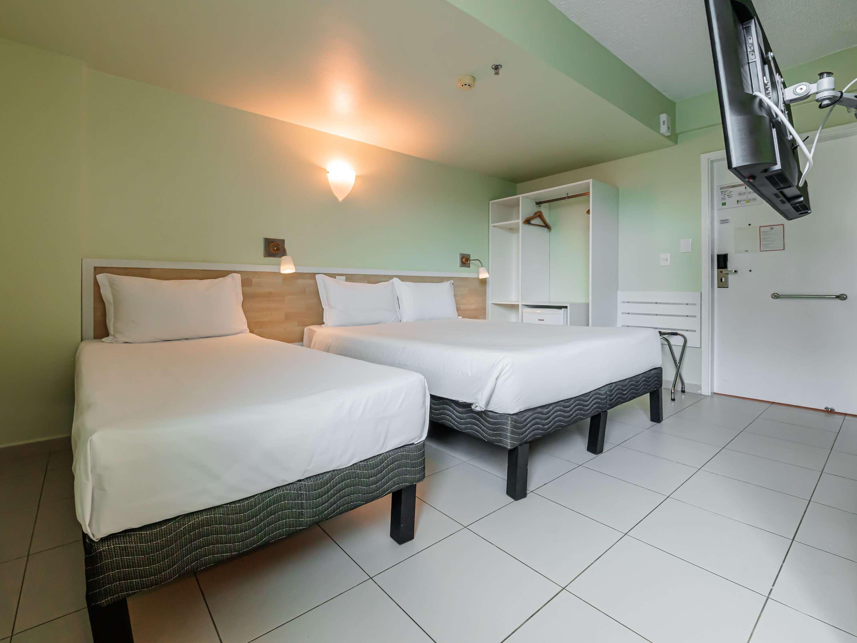 Apartment Queen Size Bed