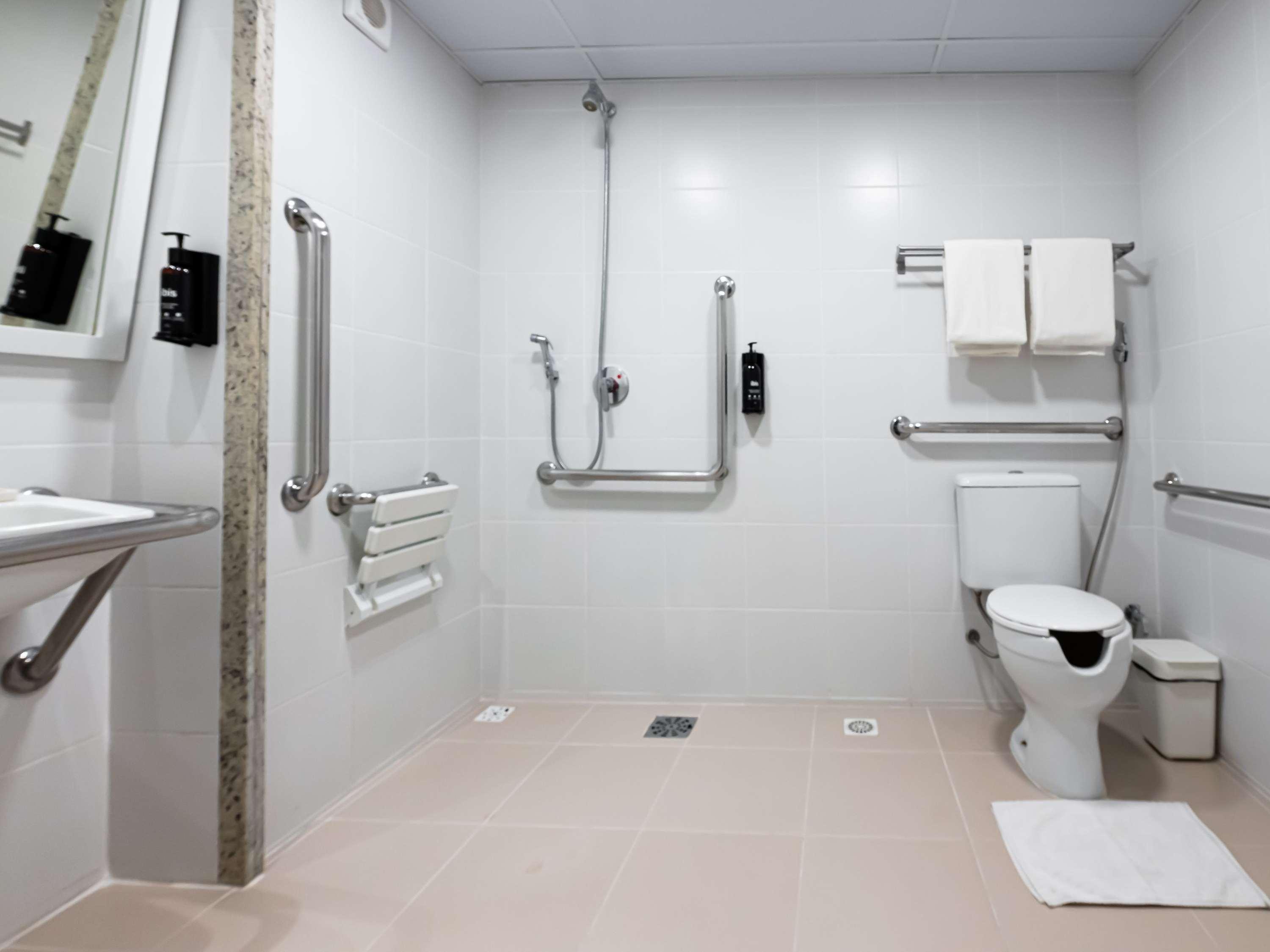 Apartment Queen Size Bed