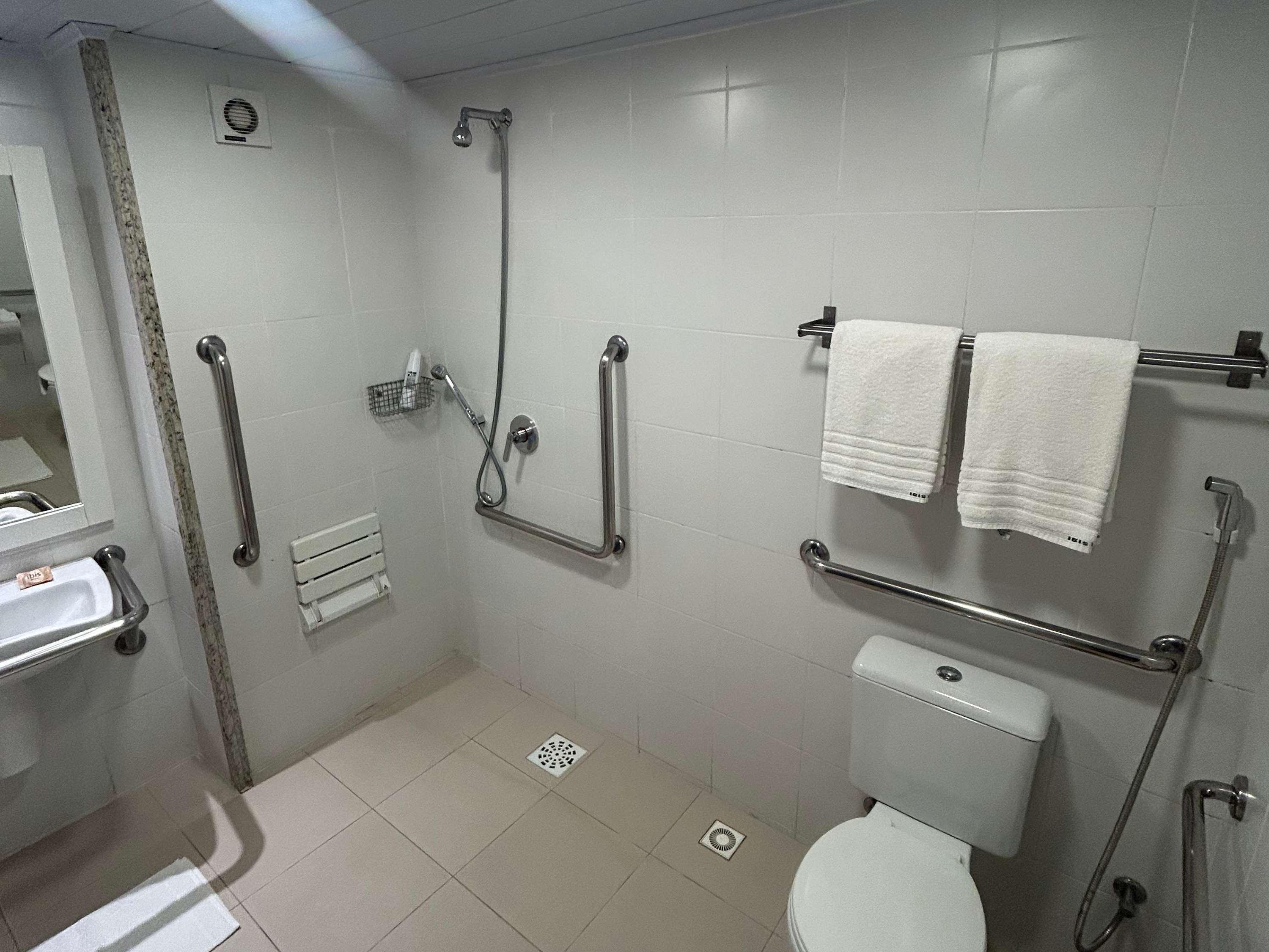 Apartment Queen Size Bed