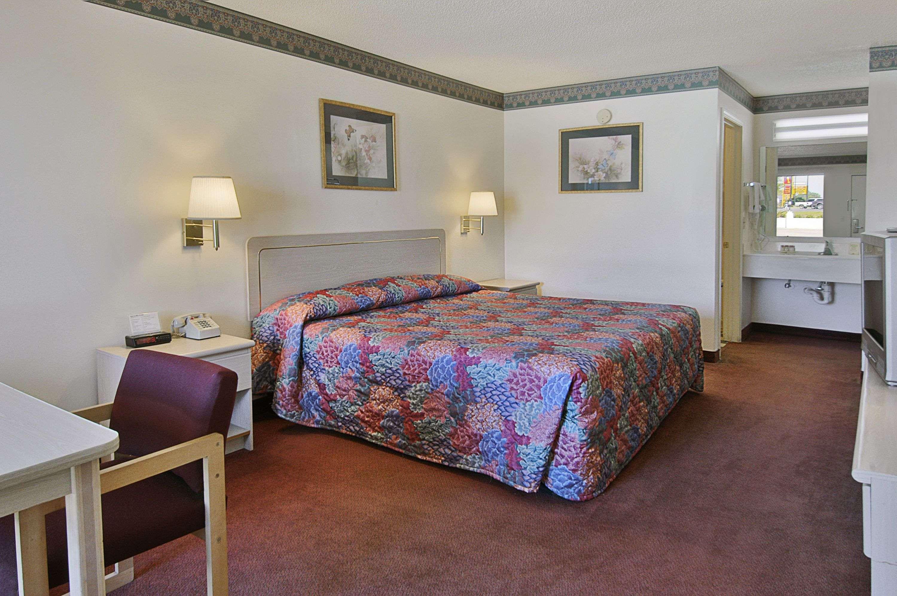 Double Queen Bed Non Smoking