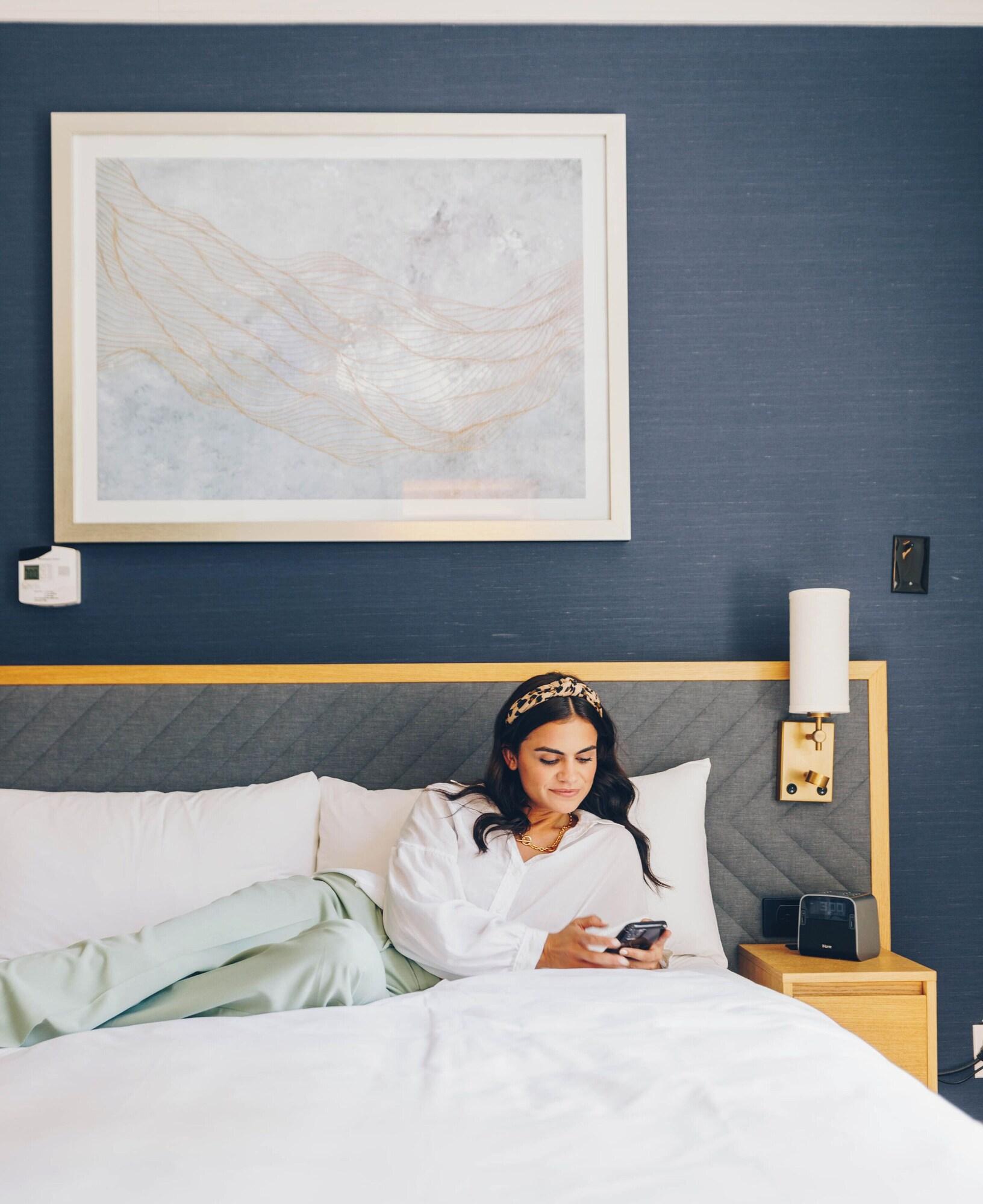 Double Club Queen Bed