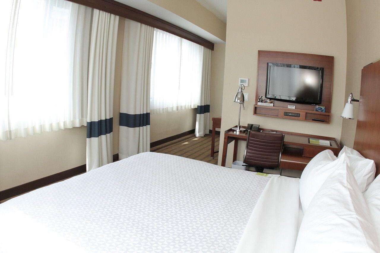 Suite Executive King Bed