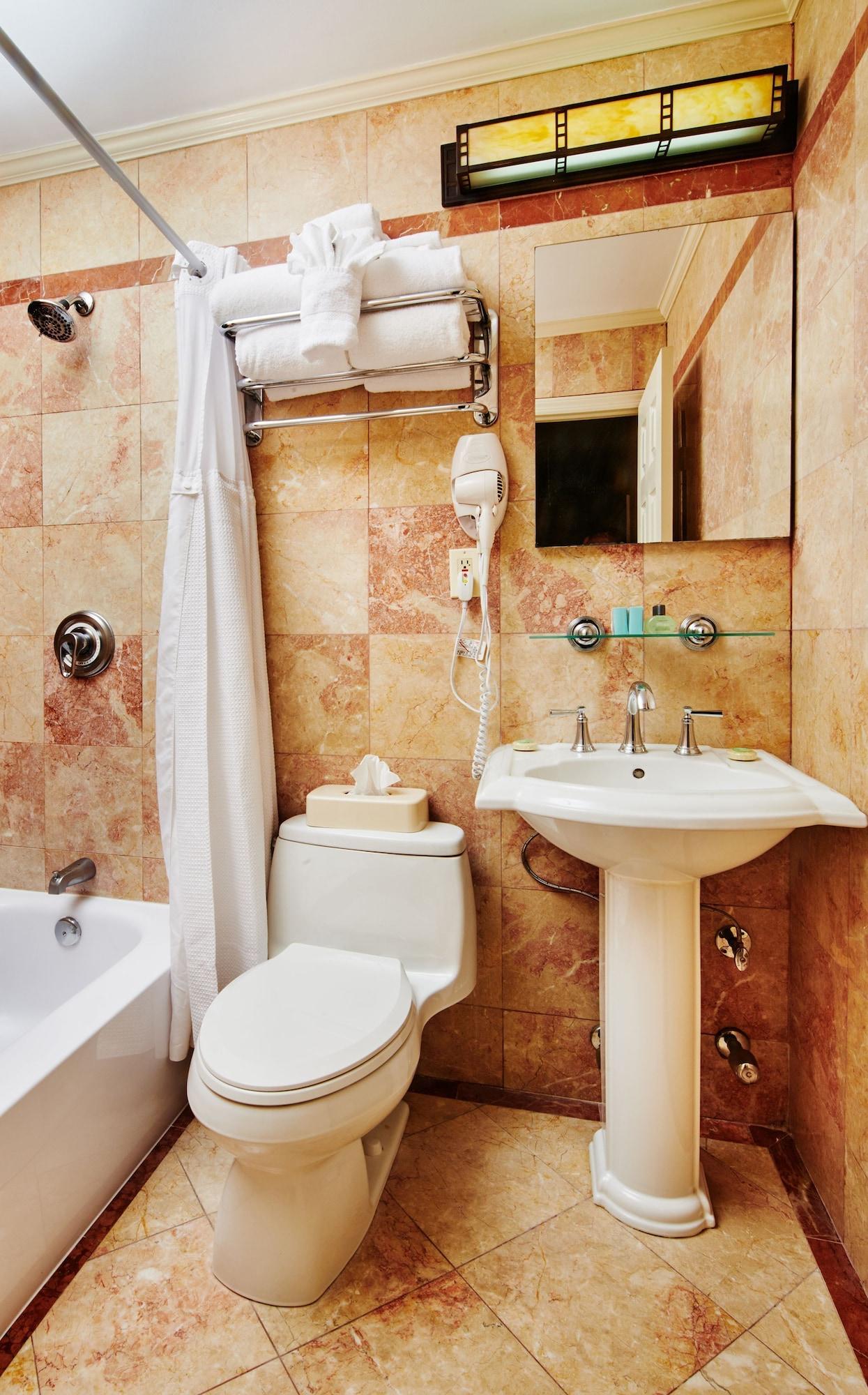 Apartment Two Queen Beds One Bedroom