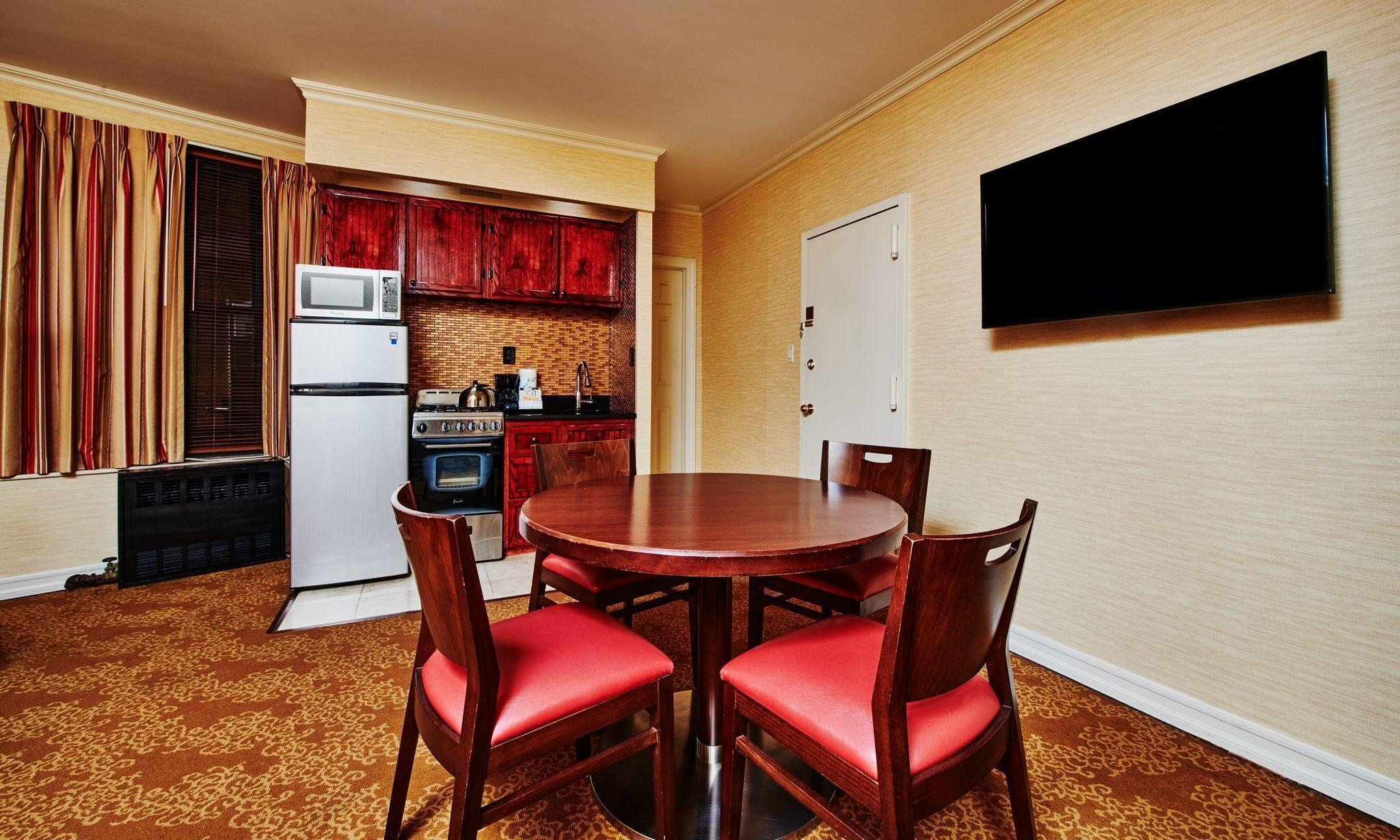 Apartment Two Queen Beds One Bedroom