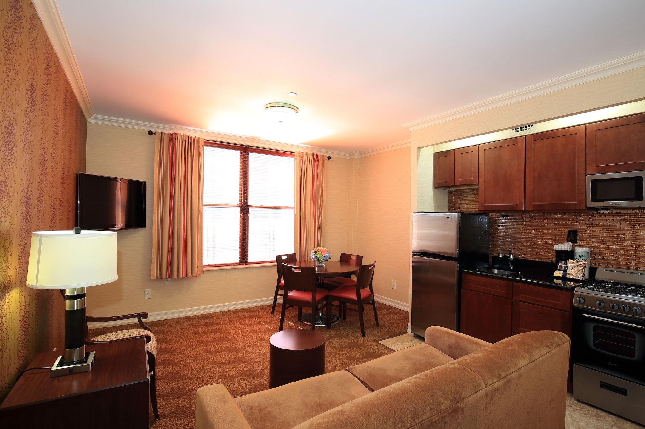 Apartment with Kitchenette