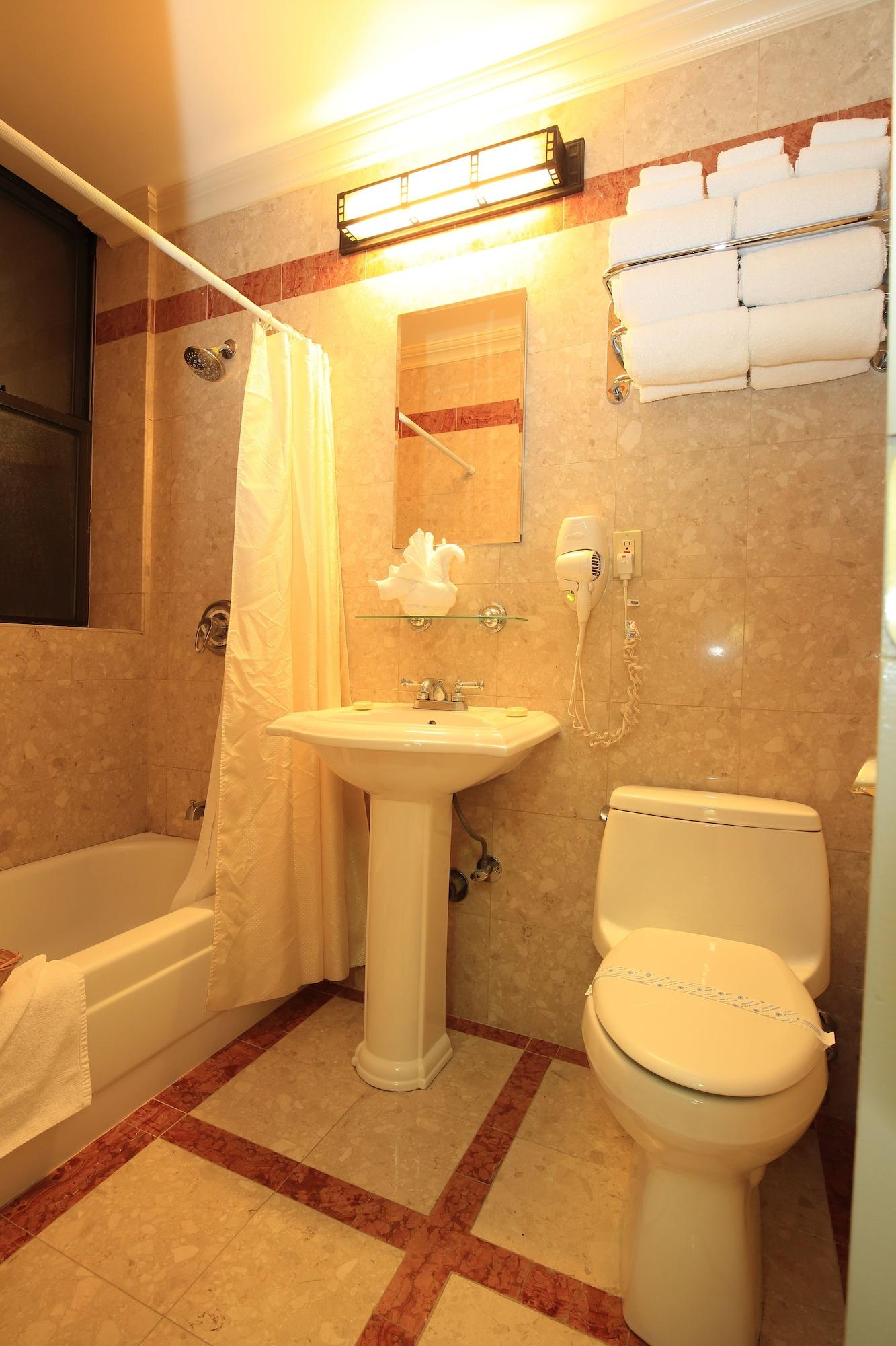 Studio Queen Size Bed