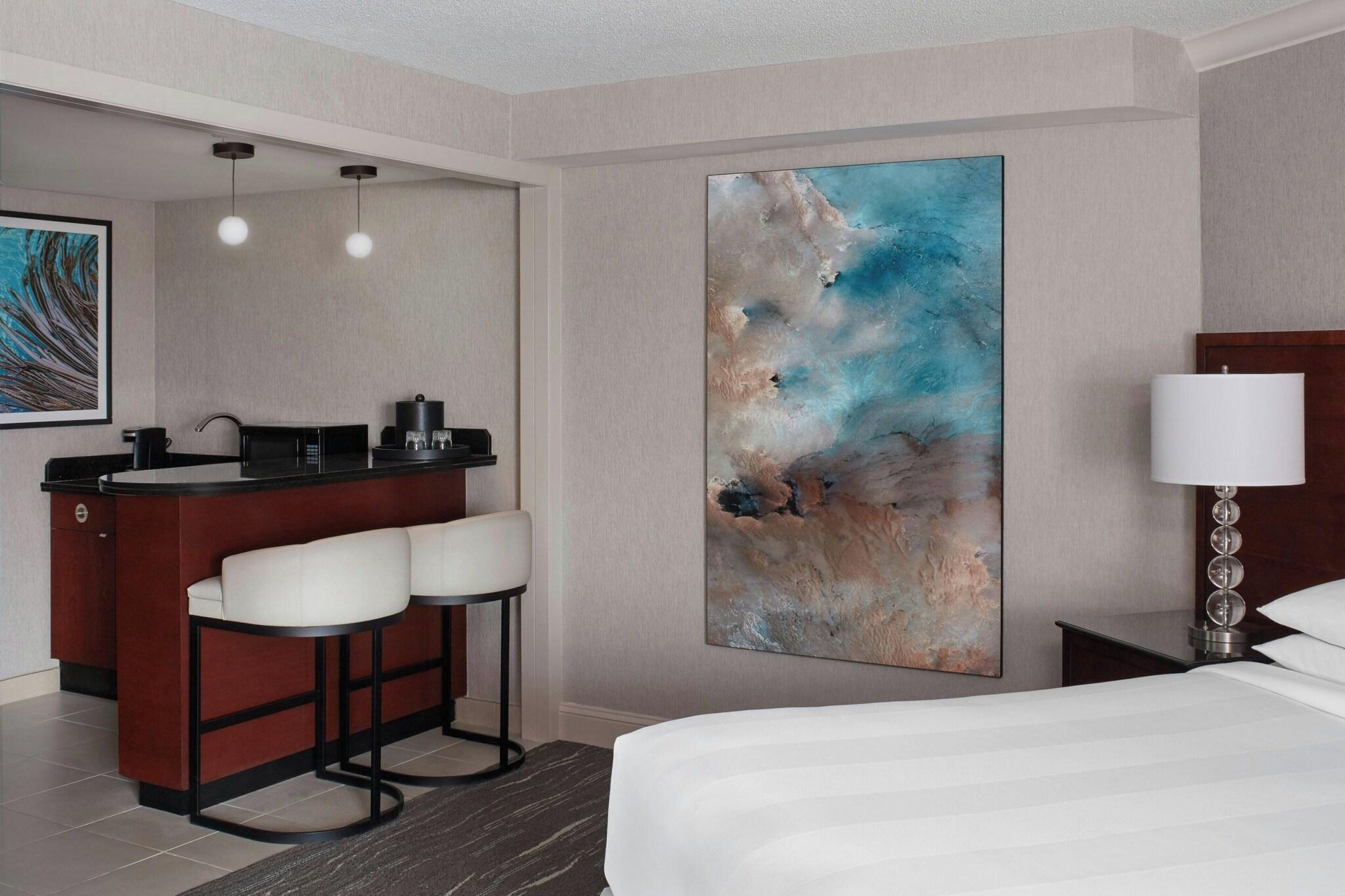 Suite King Size Bed