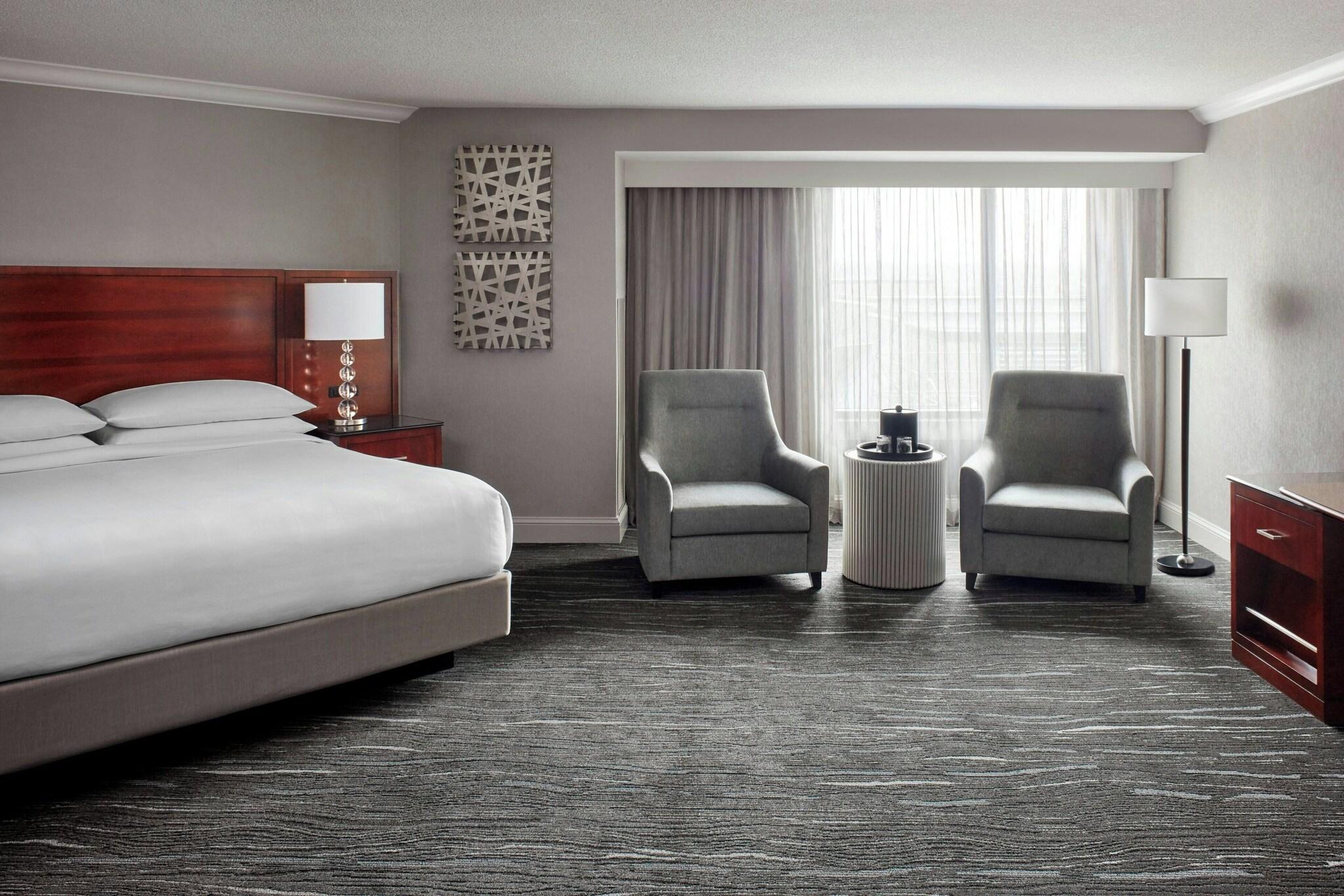 Suite King Size Bed