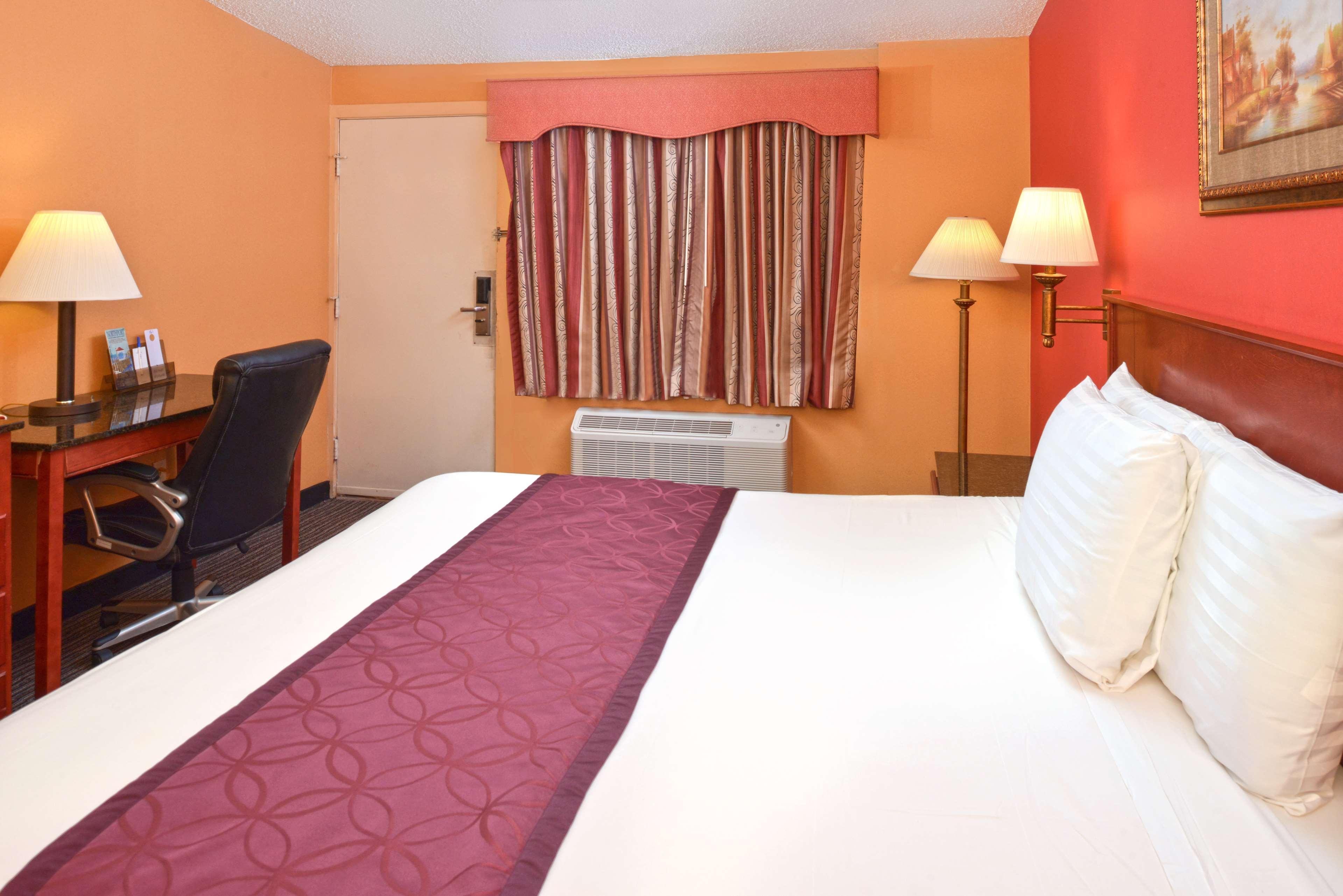 Double King Bed Non Smoking