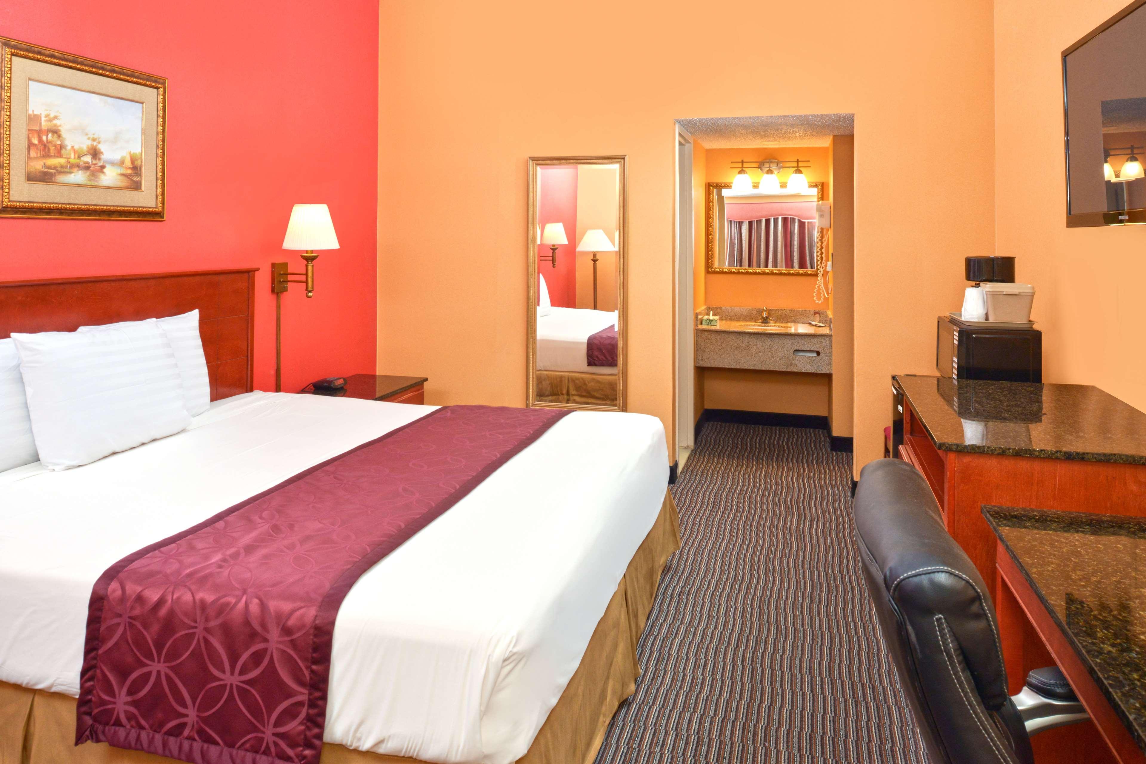 Double King Bed Non Smoking