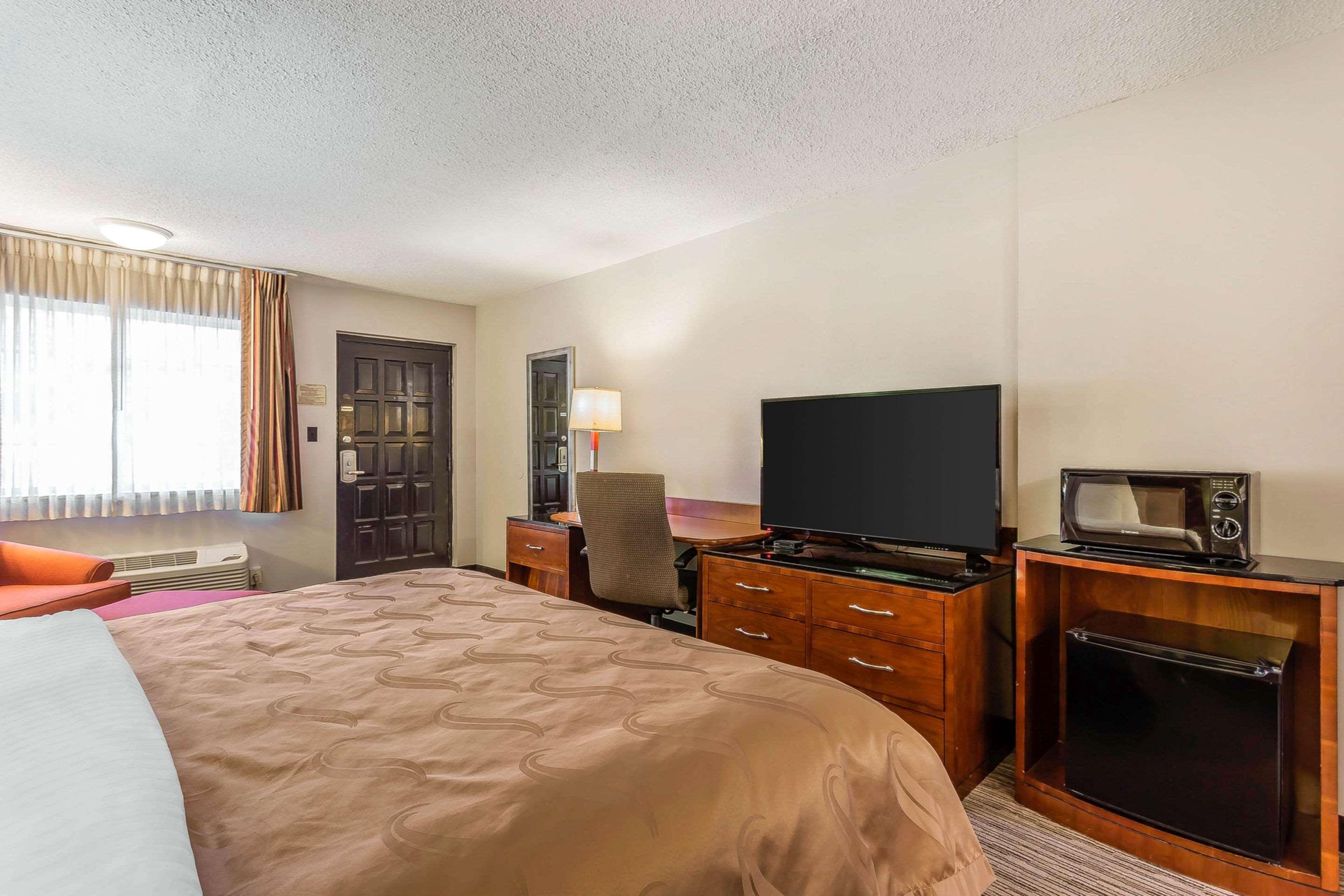 Double King Bed Non Smoking