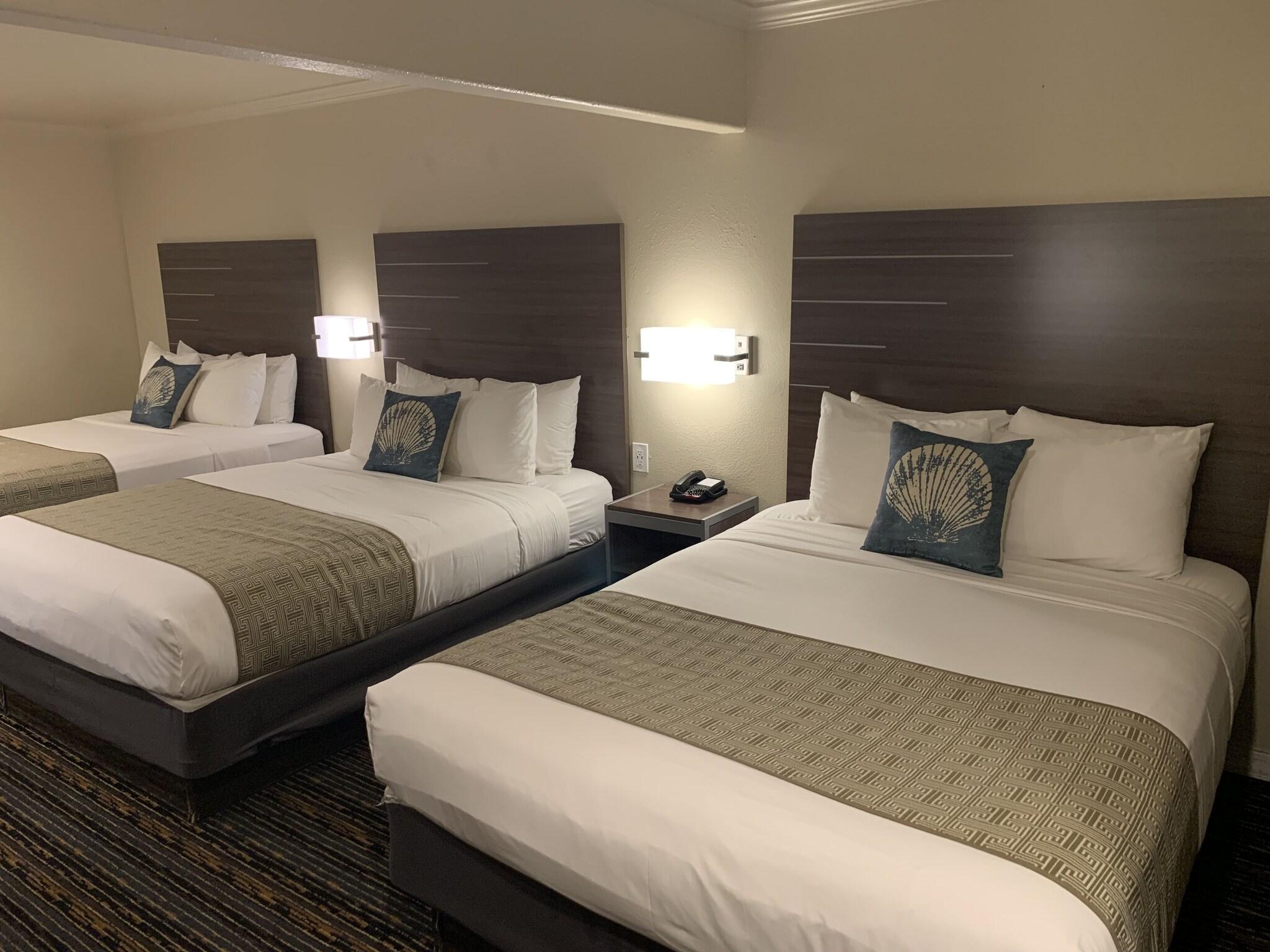 Family Room Three Beds