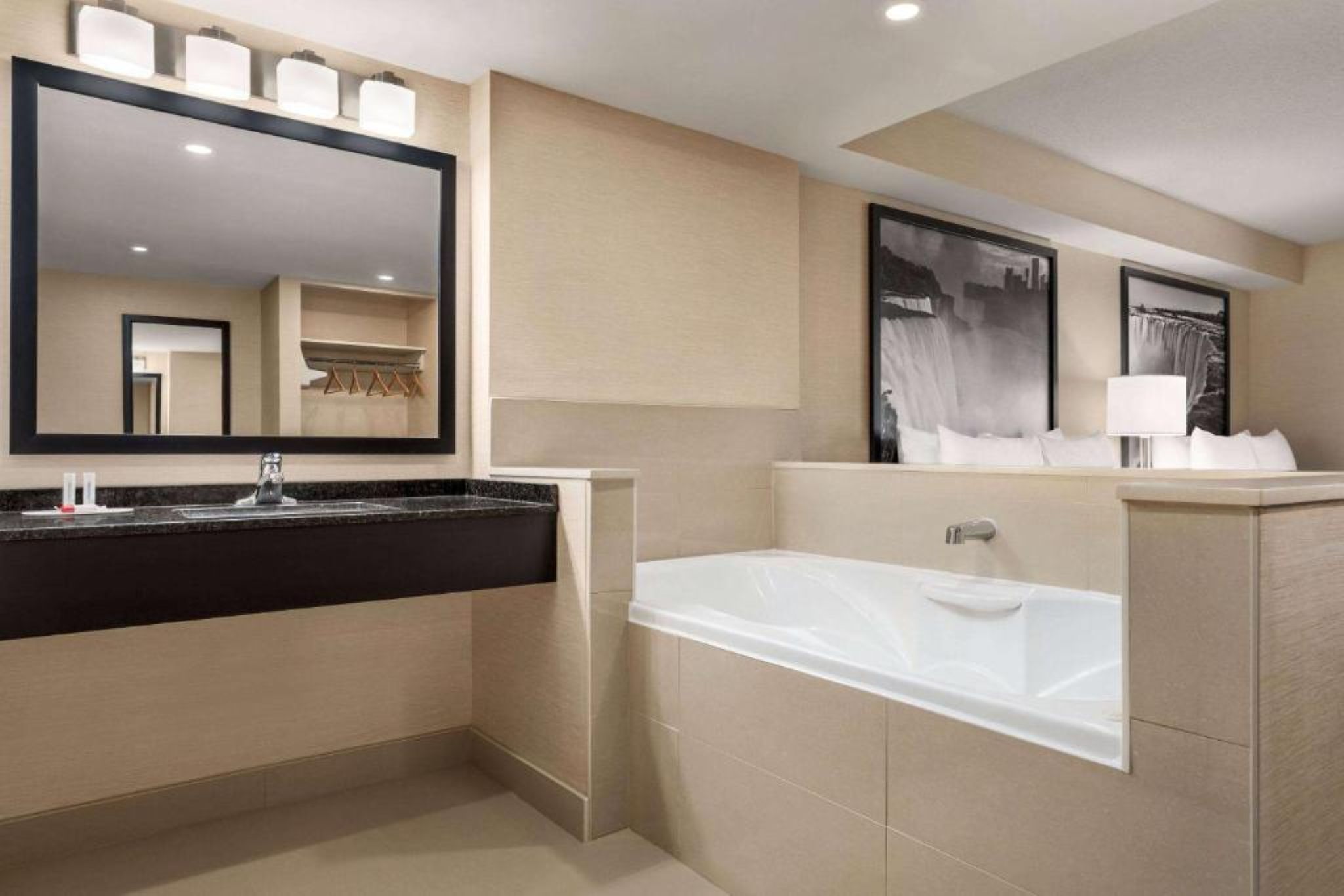 Room Deluxe Two Queen Beds