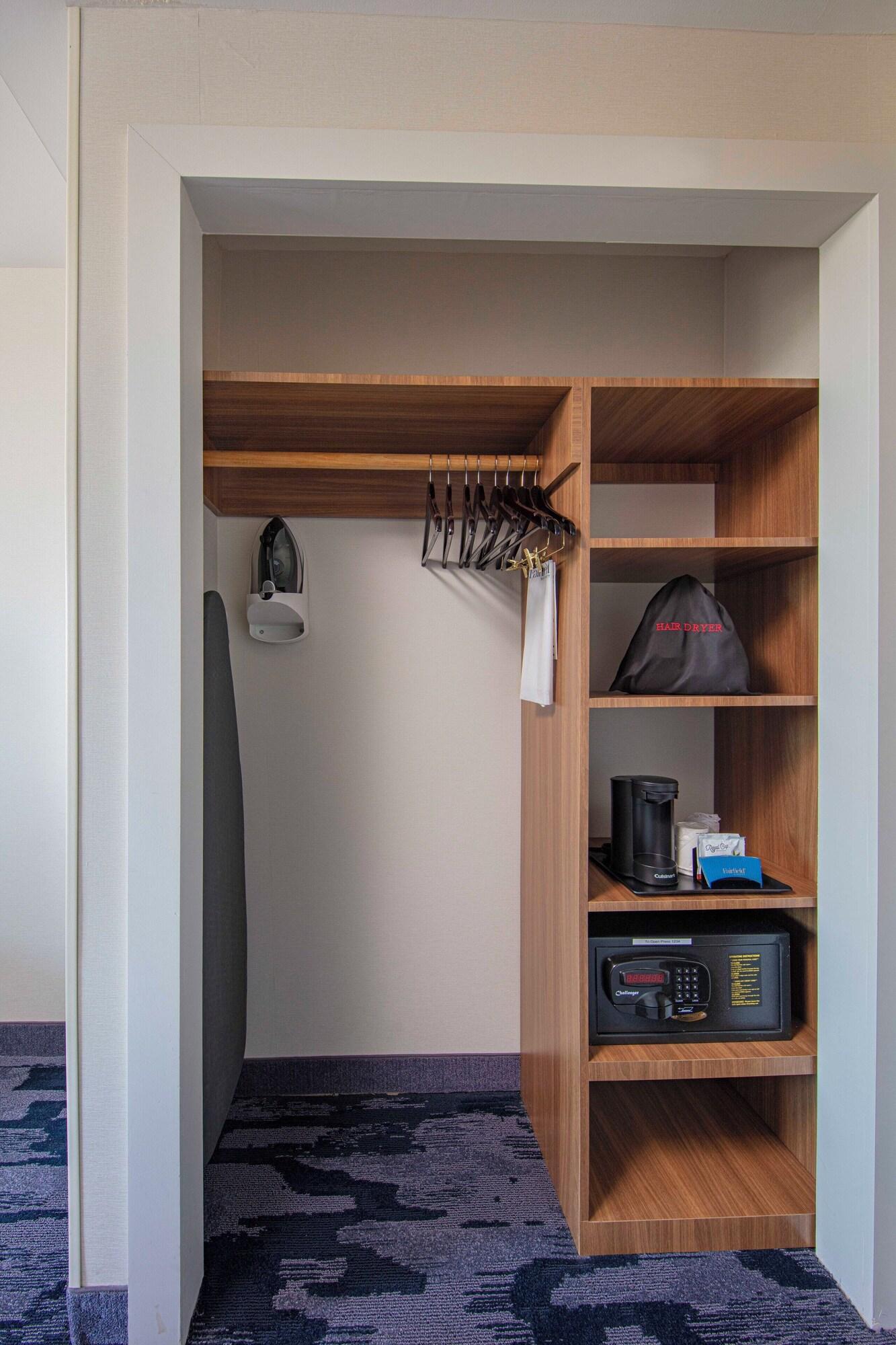 Studio King Size Bed