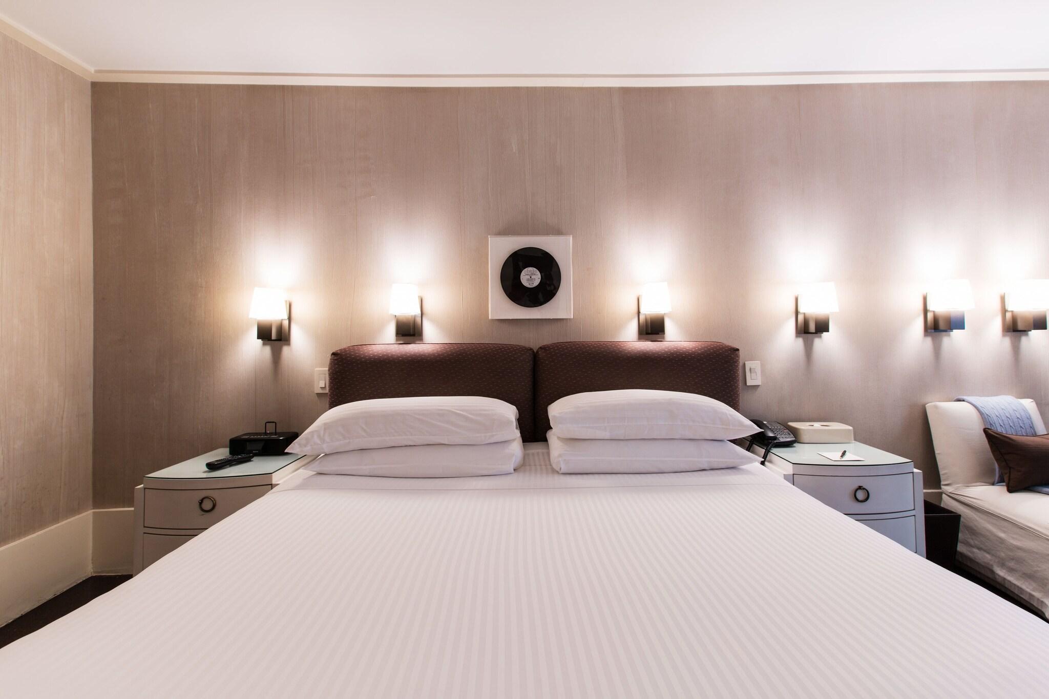 Family Room King Size Bed