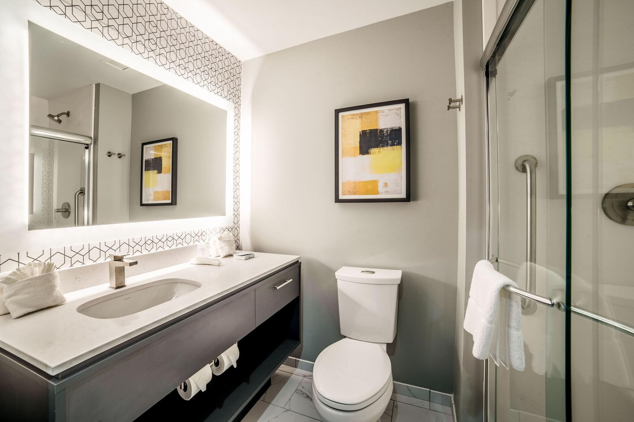 Suite with Kitchenette