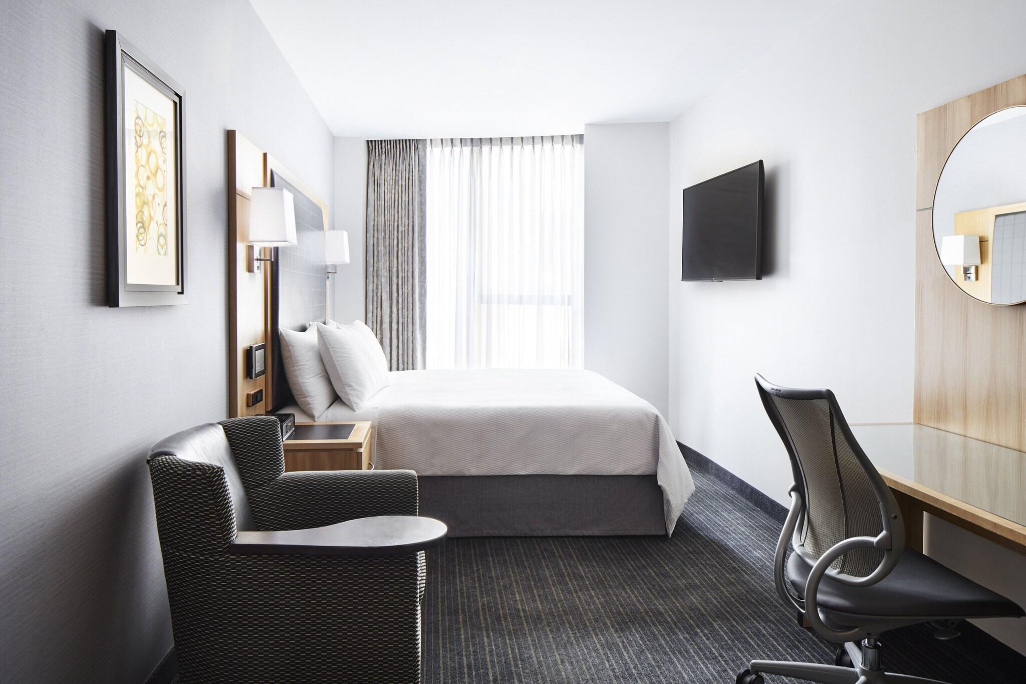 Family Room Three Beds