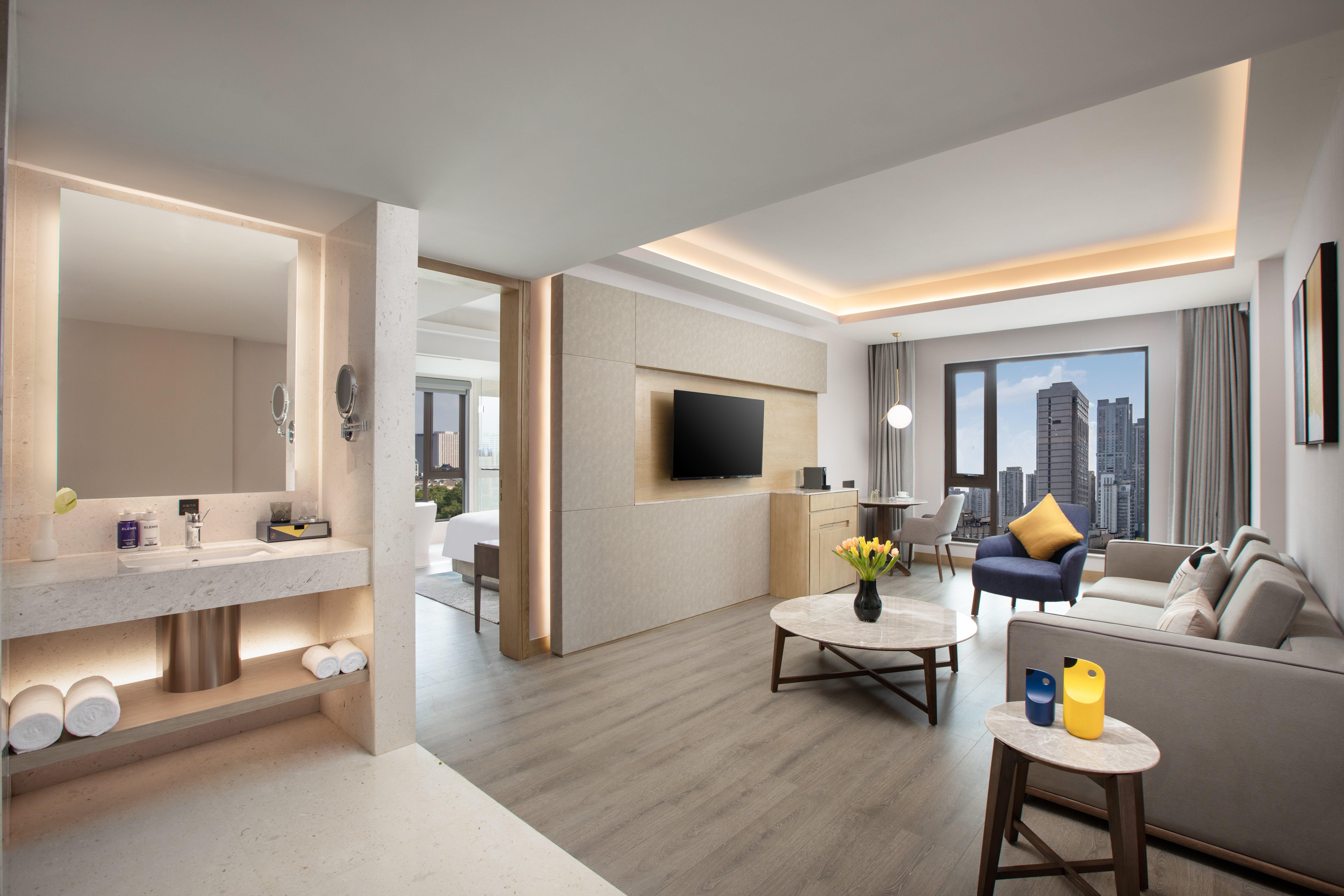 Suite King Bed One Bedroom 