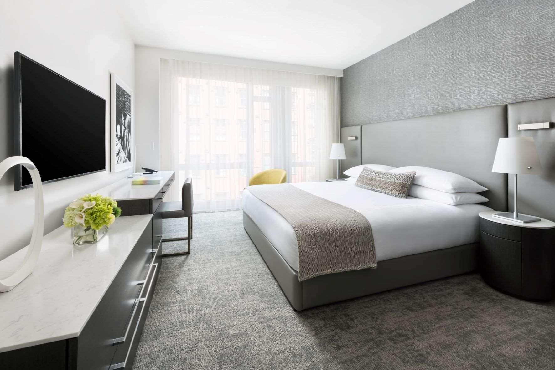 Room Deluxe King Bed