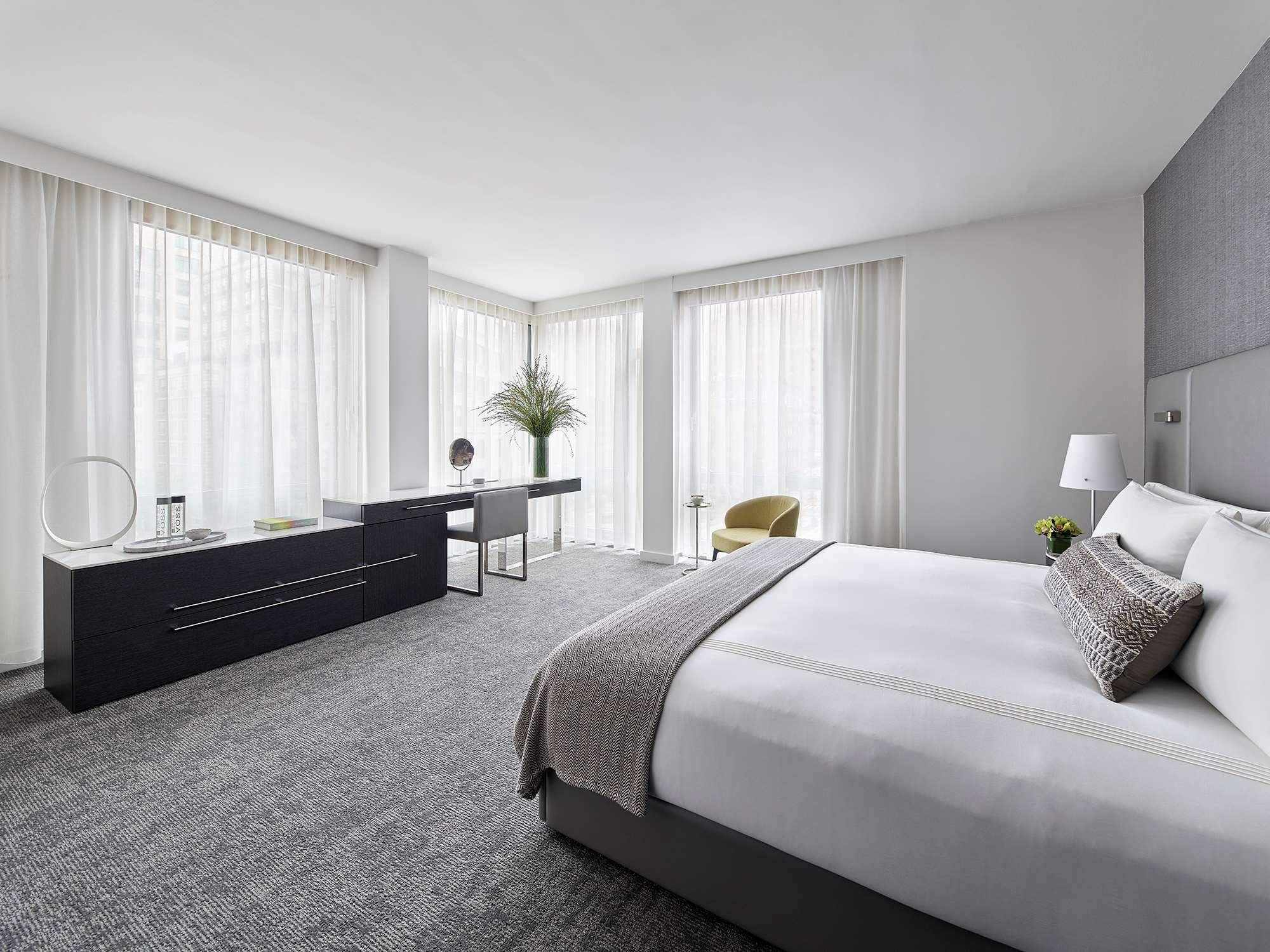 Double Deluxe King Bed