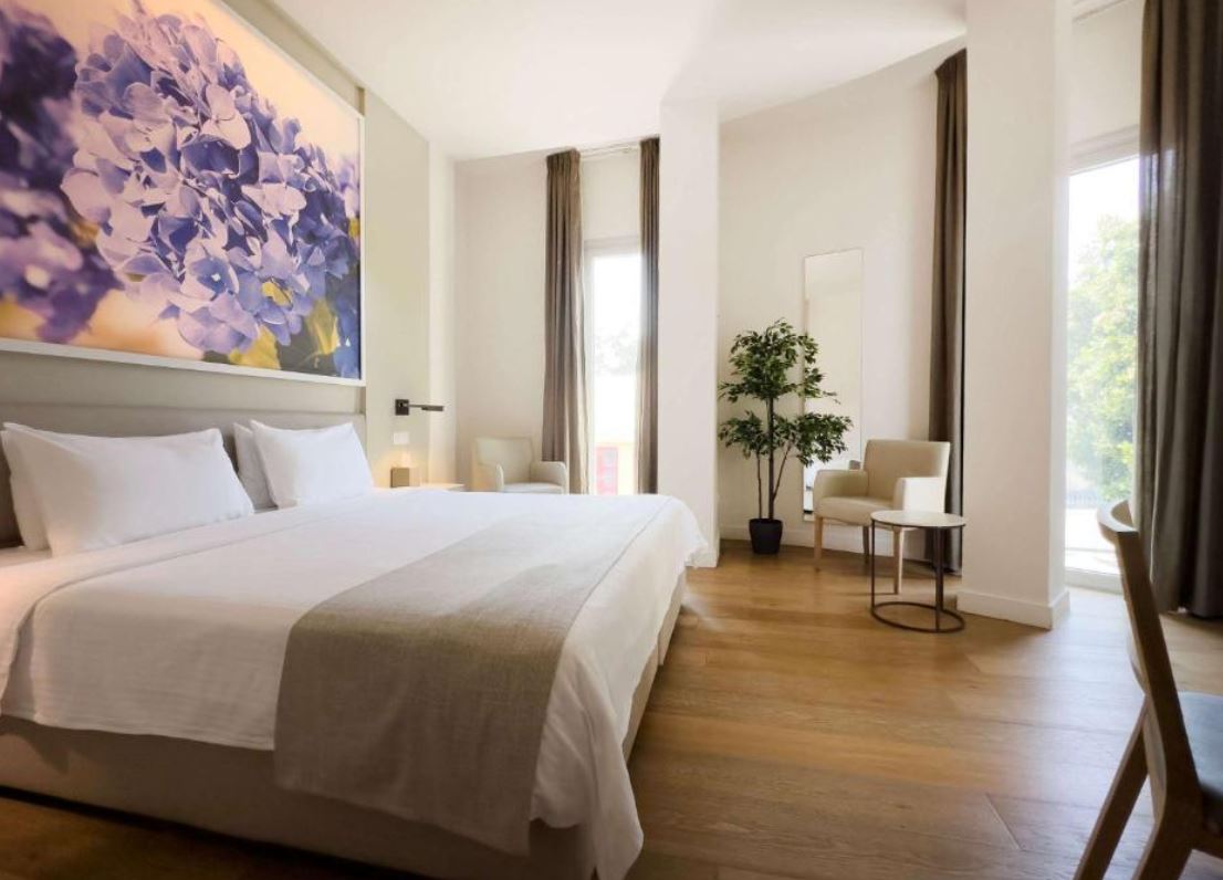 Double Superior King Bed