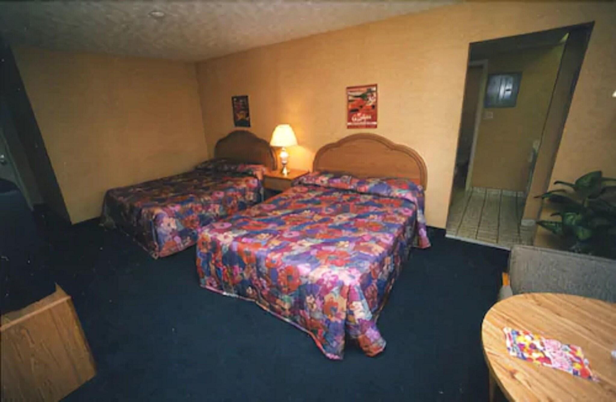 Double Deluxe Two Queen Beds