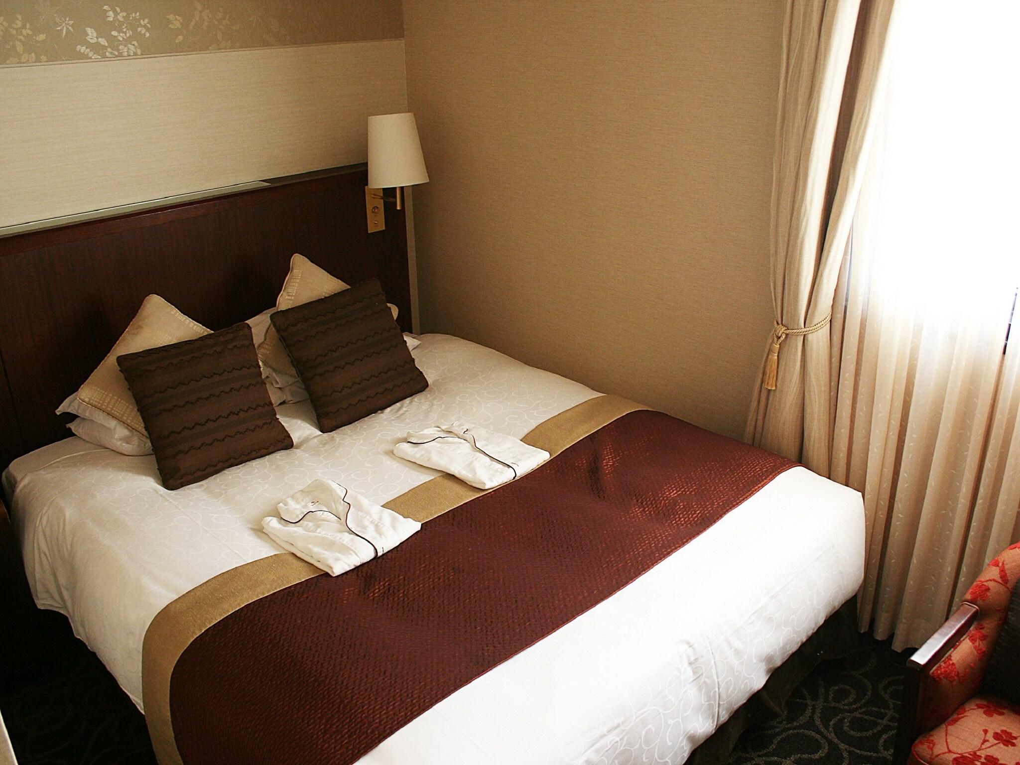 Double Queen Bed Smoking