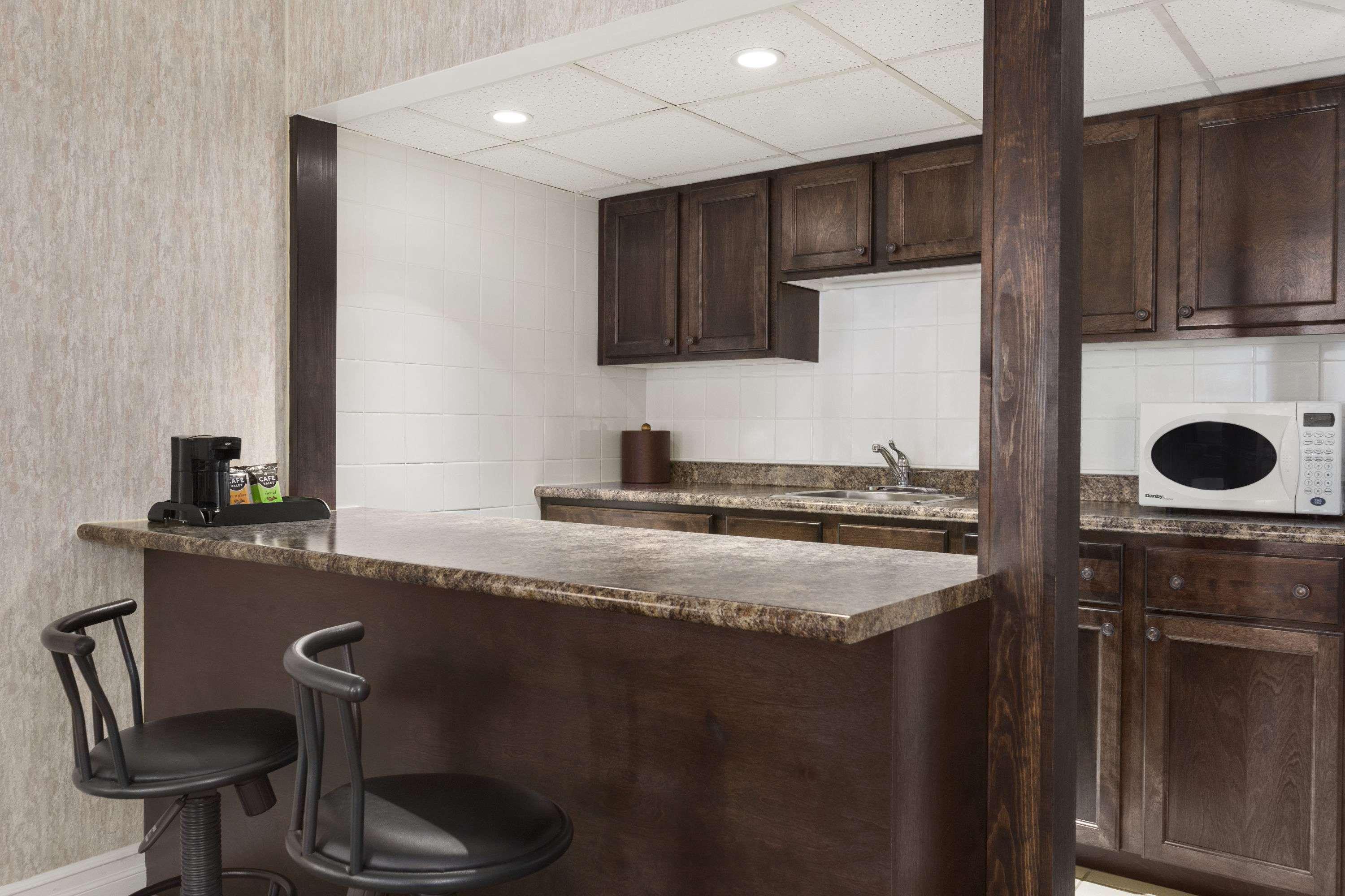 Room King Bed Non Smoking