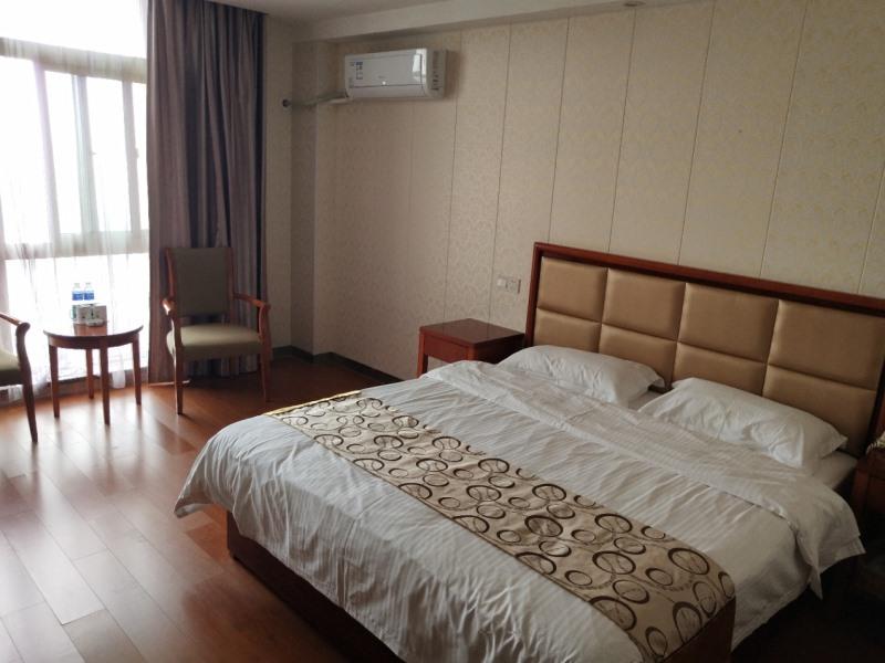 Double King Size Bed