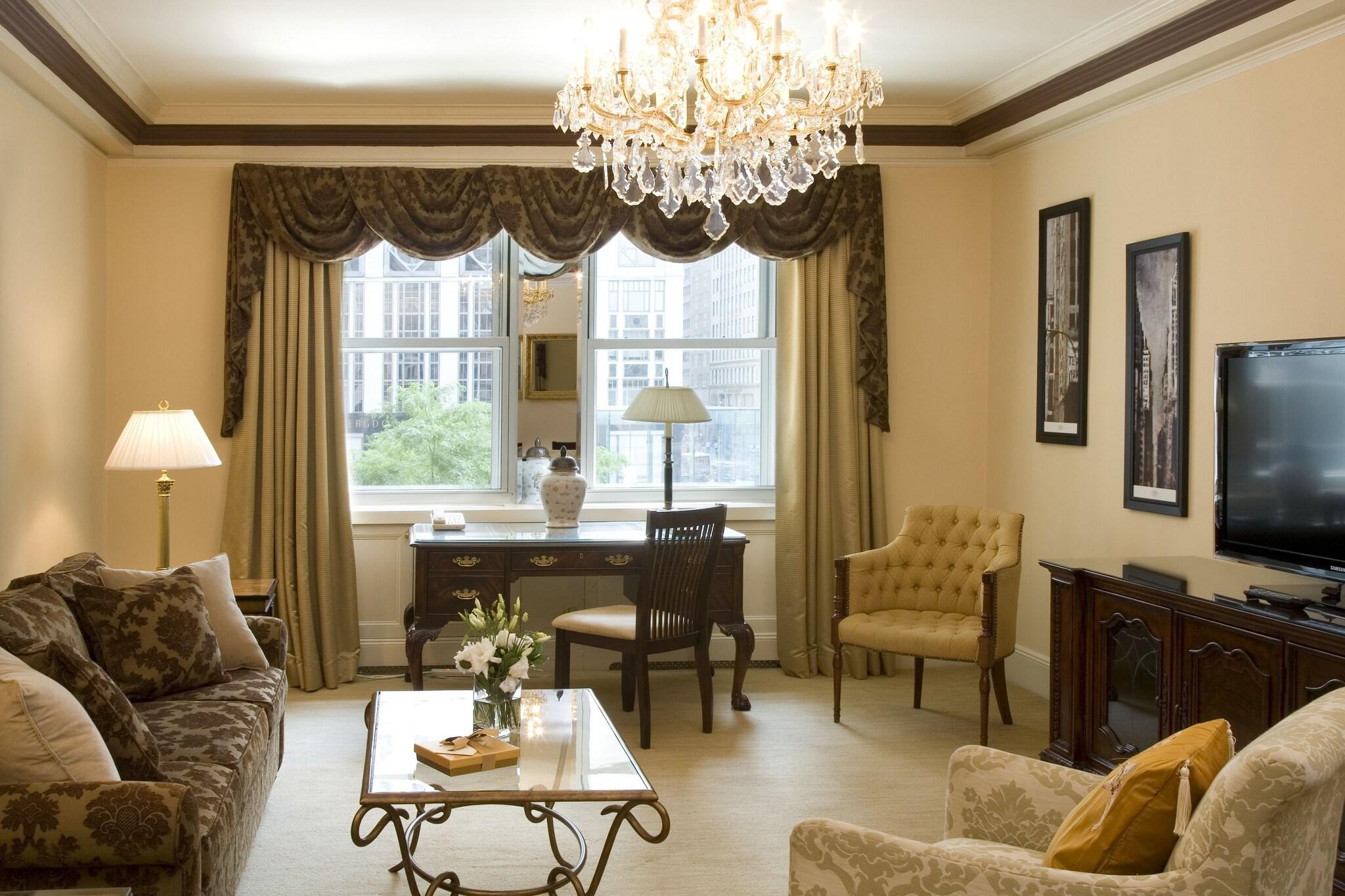 Suite City View King Bed