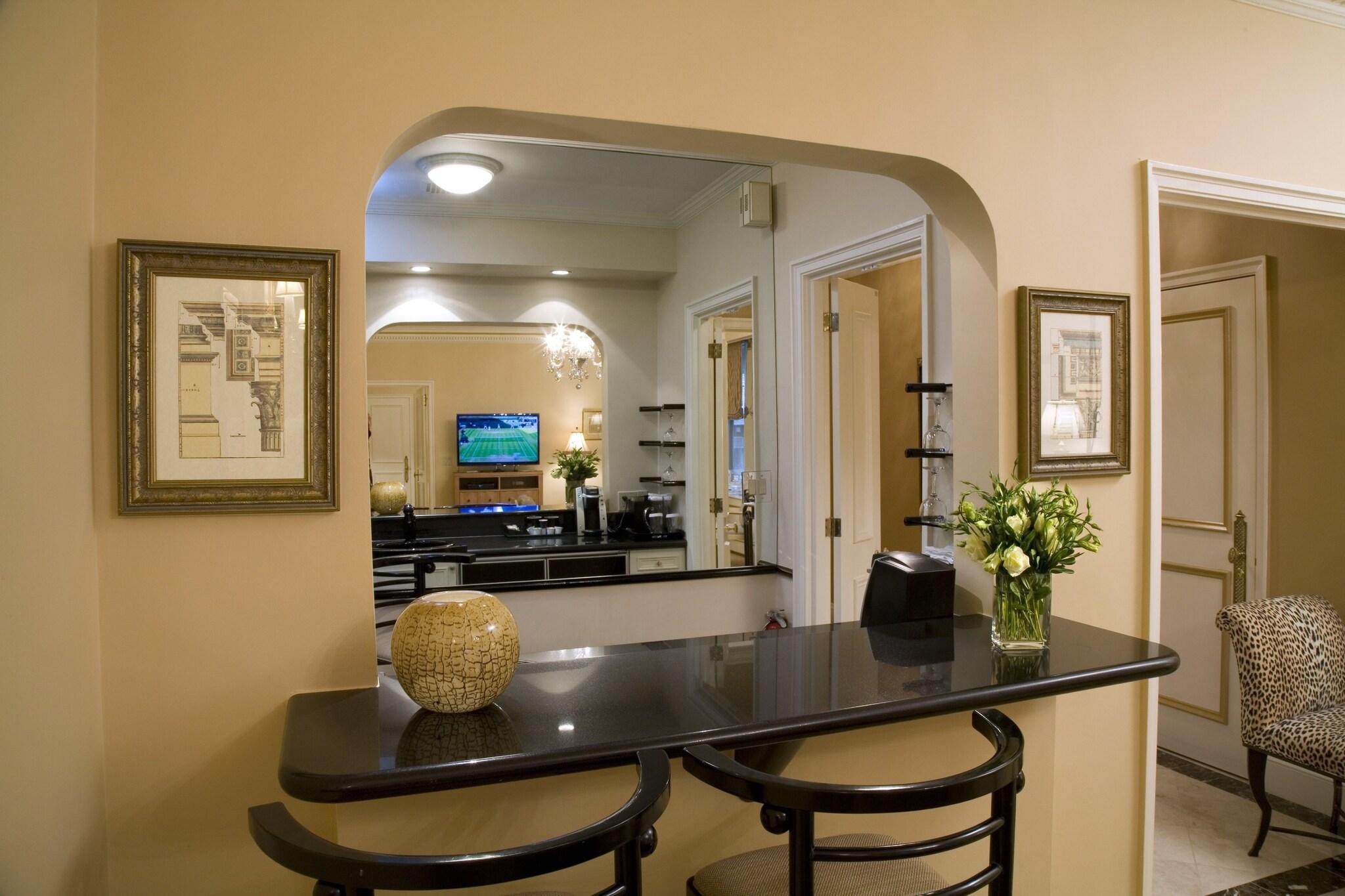 Suite Inner-king Size Bed