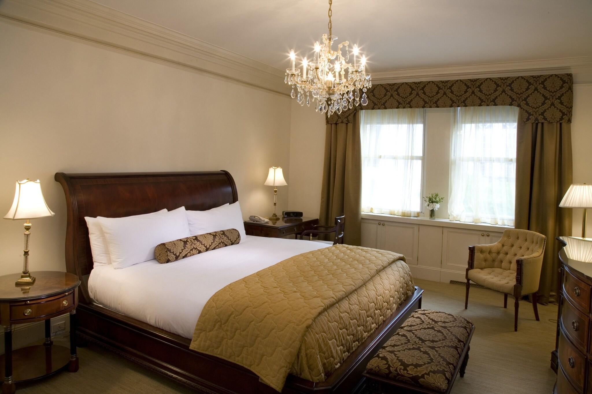 Suite City View King Bed