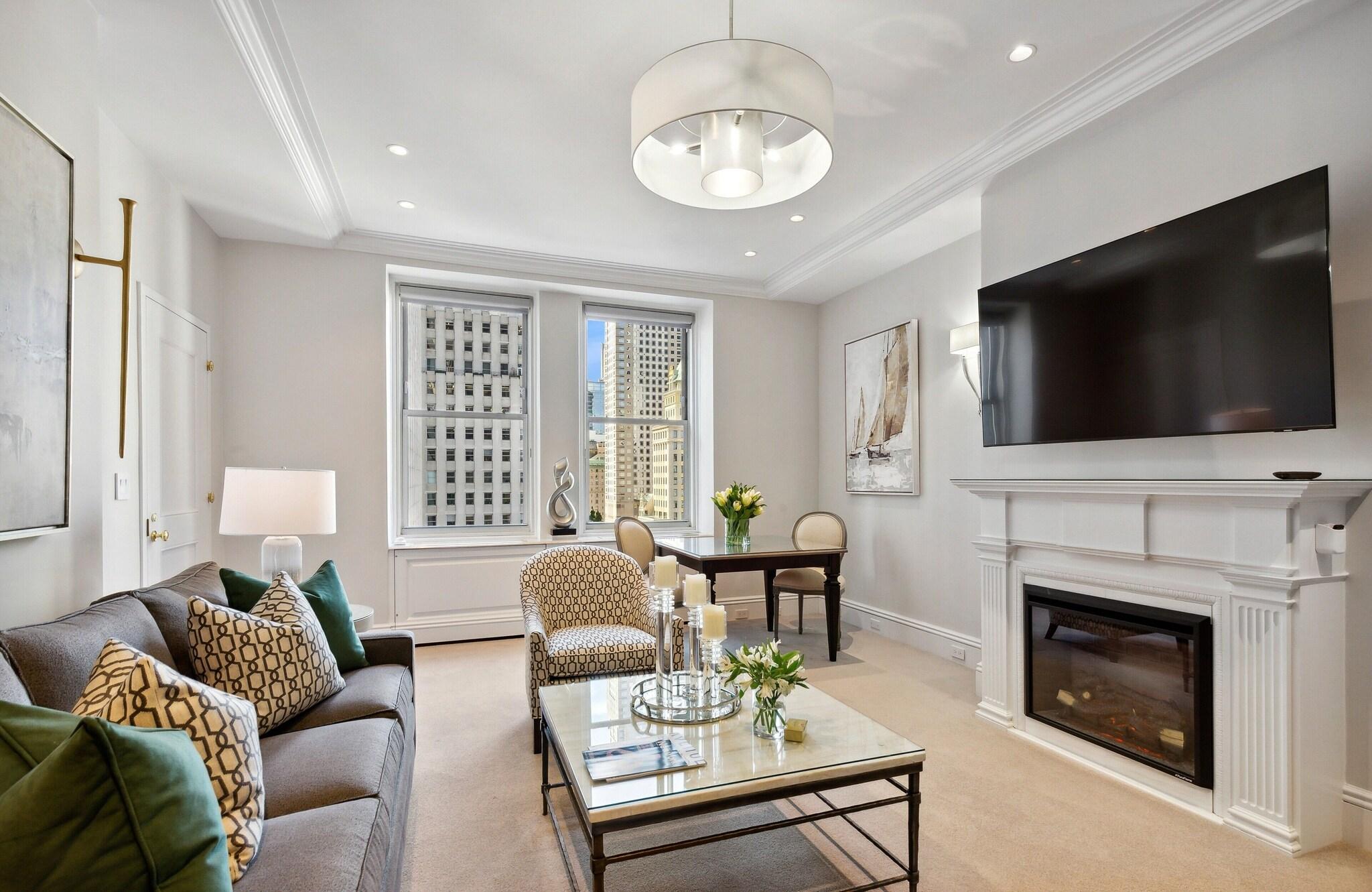 Suite City View King Bed